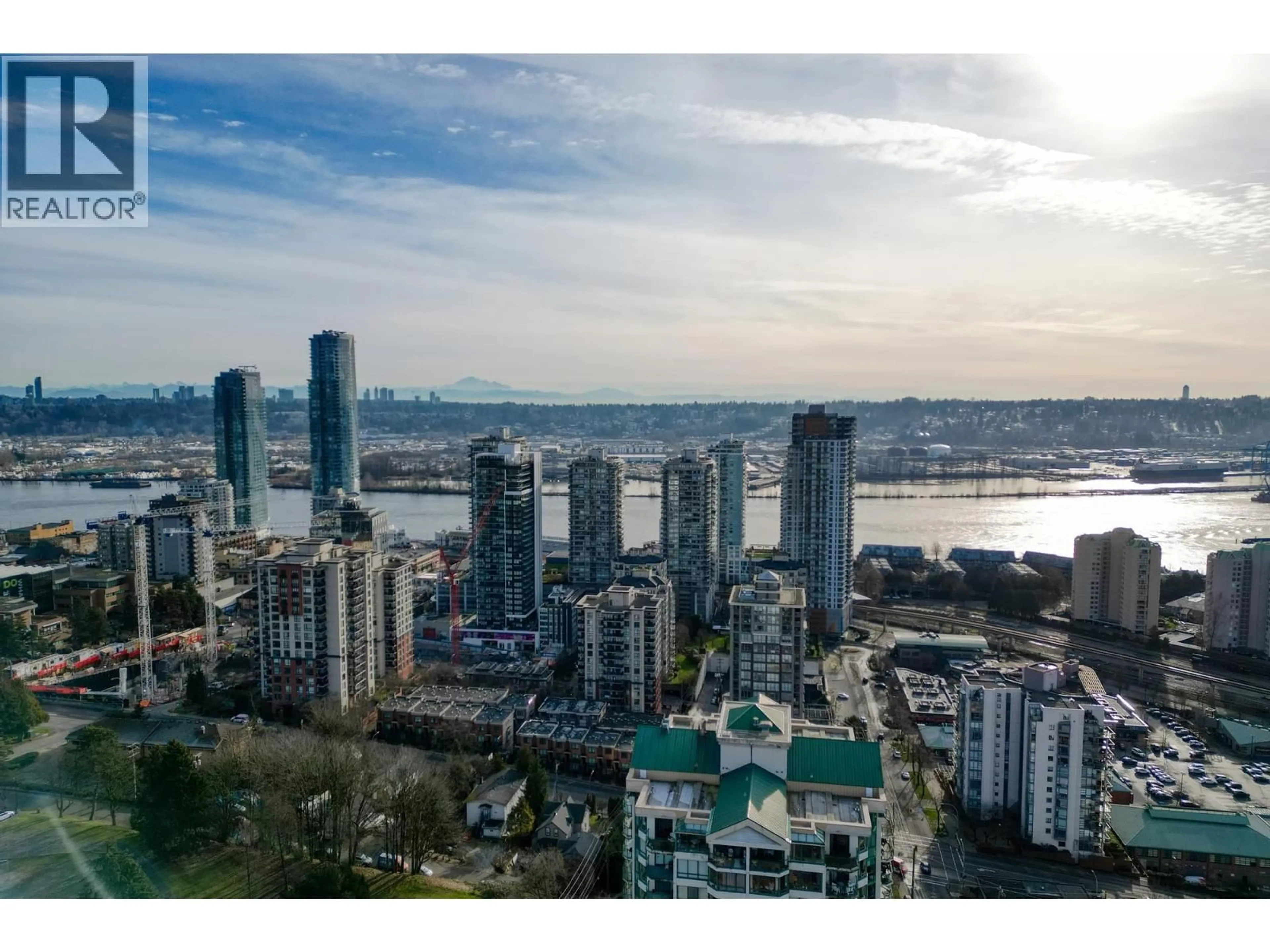 A pic from outside/outdoor area/front of a property/back of a property/a pic from drone, city buildings view from balcony for 2003 - 121 TENTH STREET, New Westminster British Columbia V3M3X7