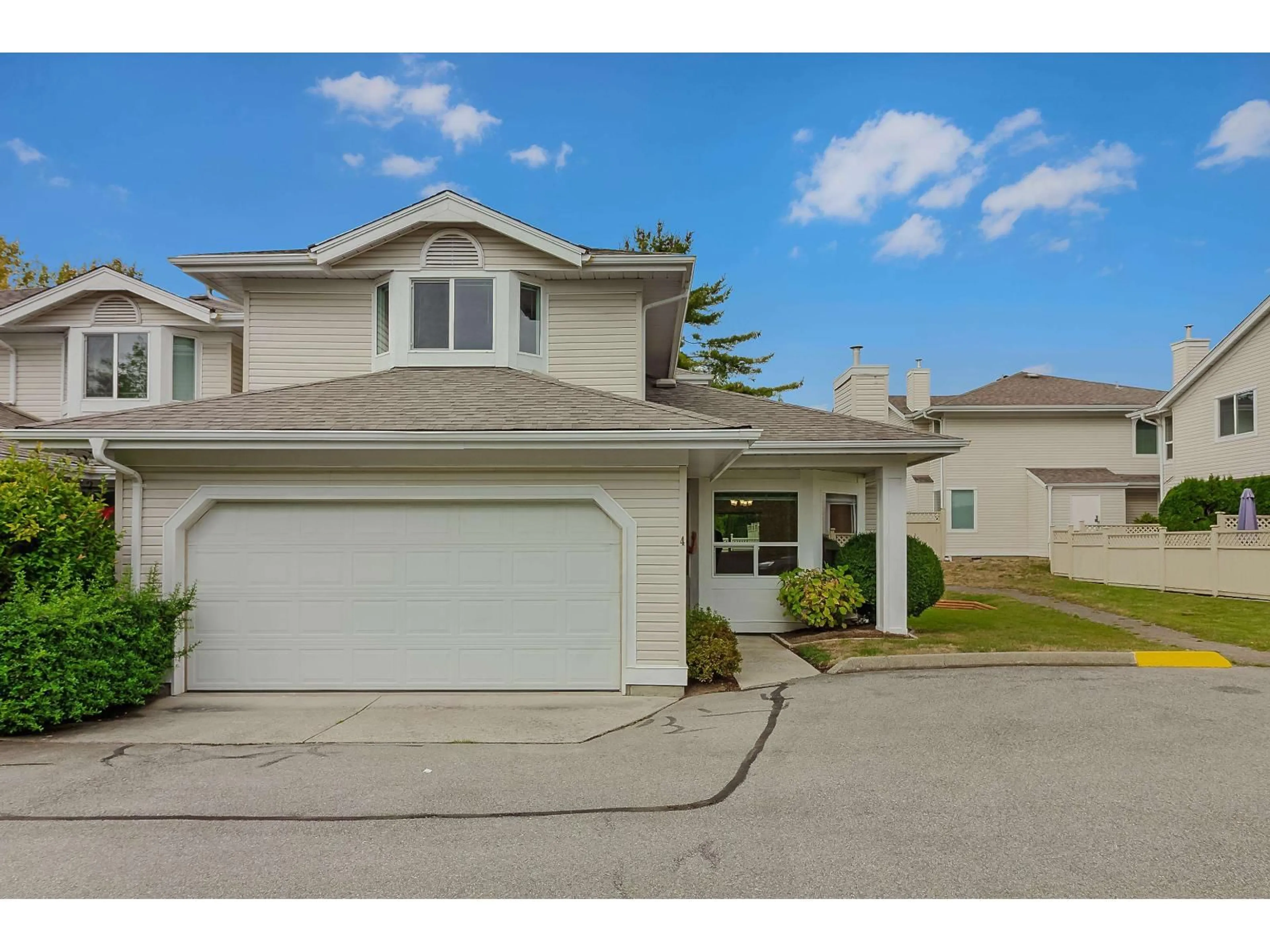 Unknown for 4 - 6452 121 STREET, Surrey British Columbia V3W0Y5