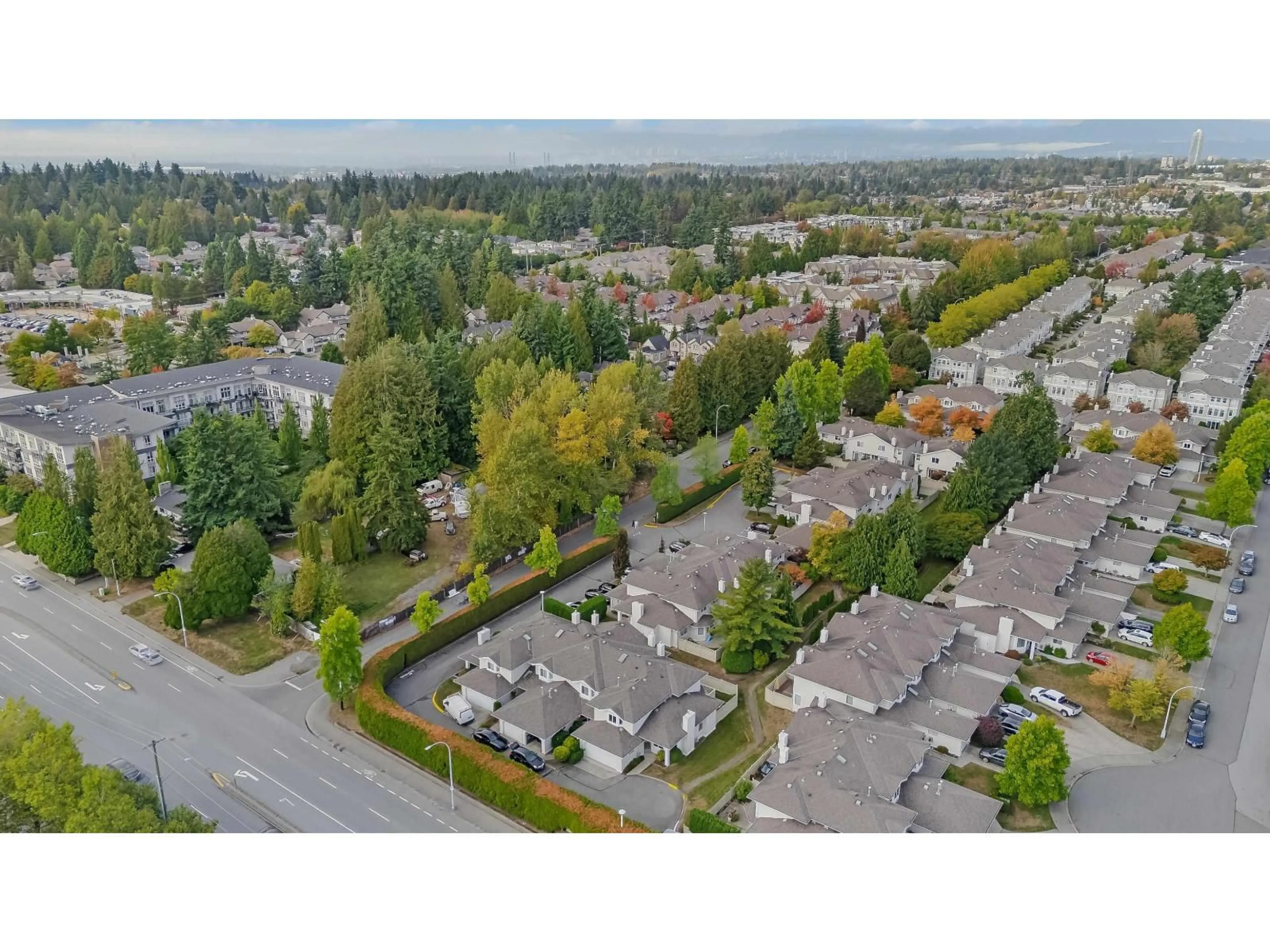 A pic from outside/outdoor area/front of a property/back of a property/a pic from drone, unknown for 4 - 6452 121 STREET, Surrey British Columbia V3W0Y5
