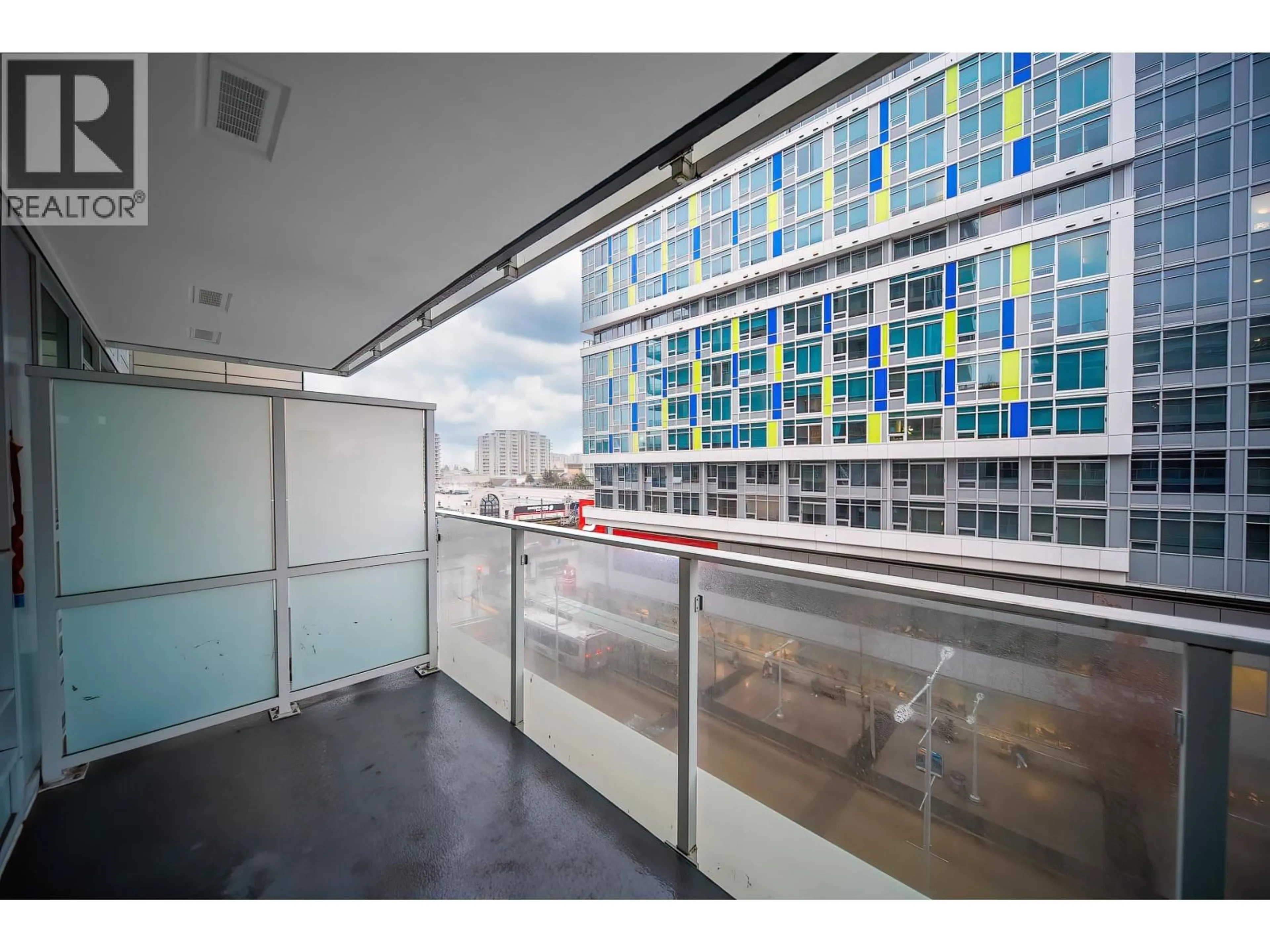 Indoor foyer for 608 - 6320 NO. 3 ROAD, Richmond British Columbia V6Y0L5