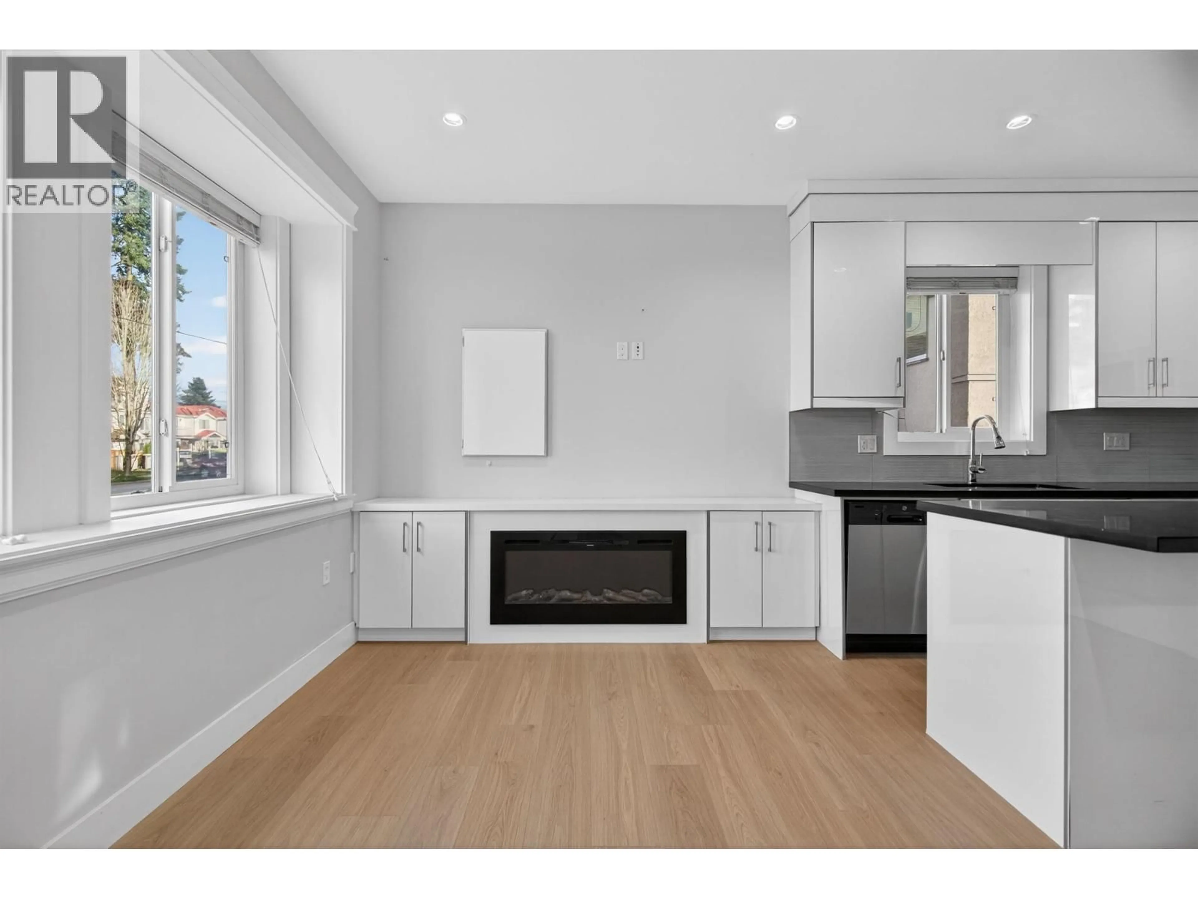 Open concept kitchen, unknown for 2430 41 AVENUE, Vancouver British Columbia V5R2W4