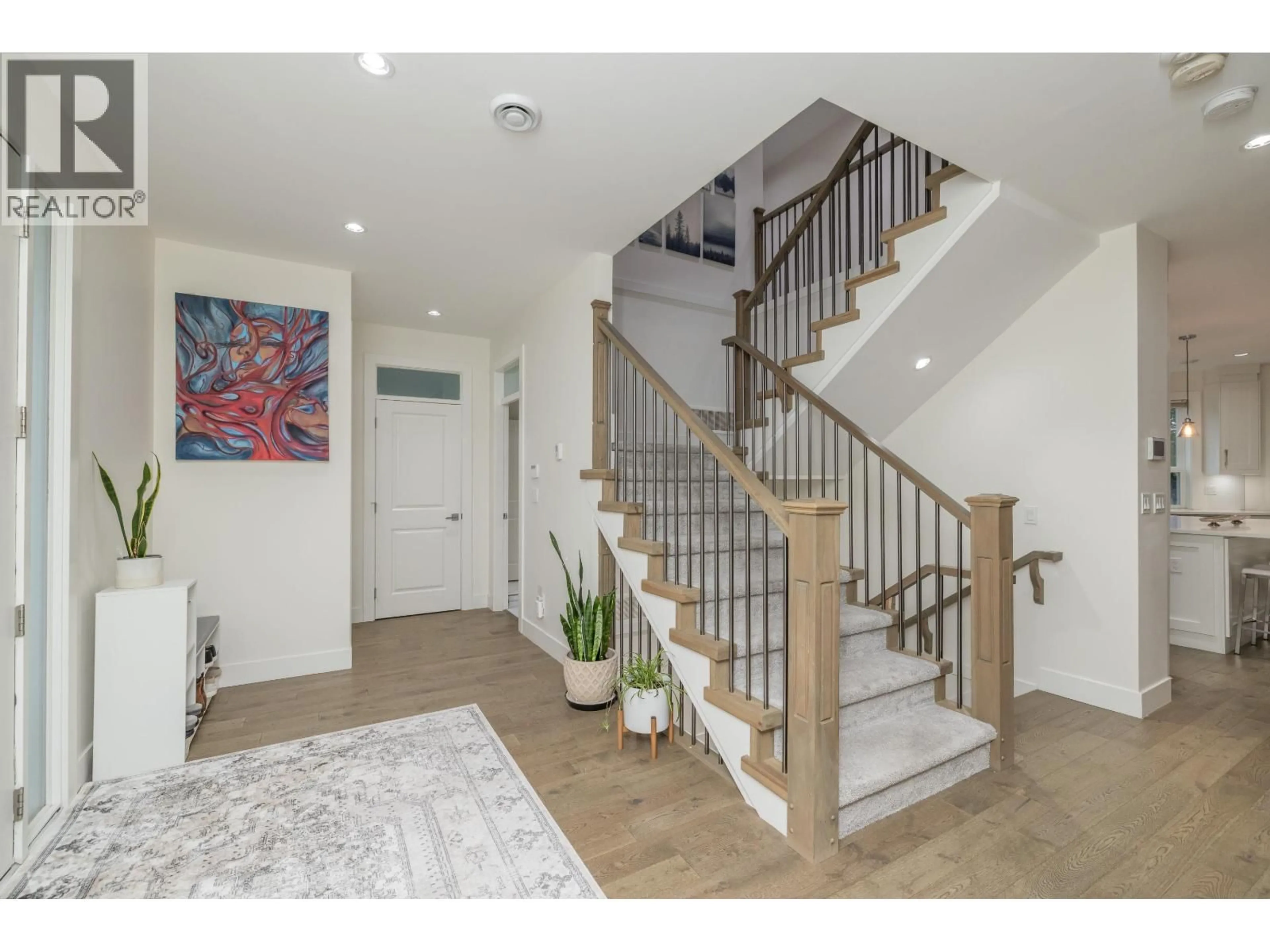 Indoor entryway for 1025 RANCH PARK WAY, Coquitlam British Columbia V3C2J2