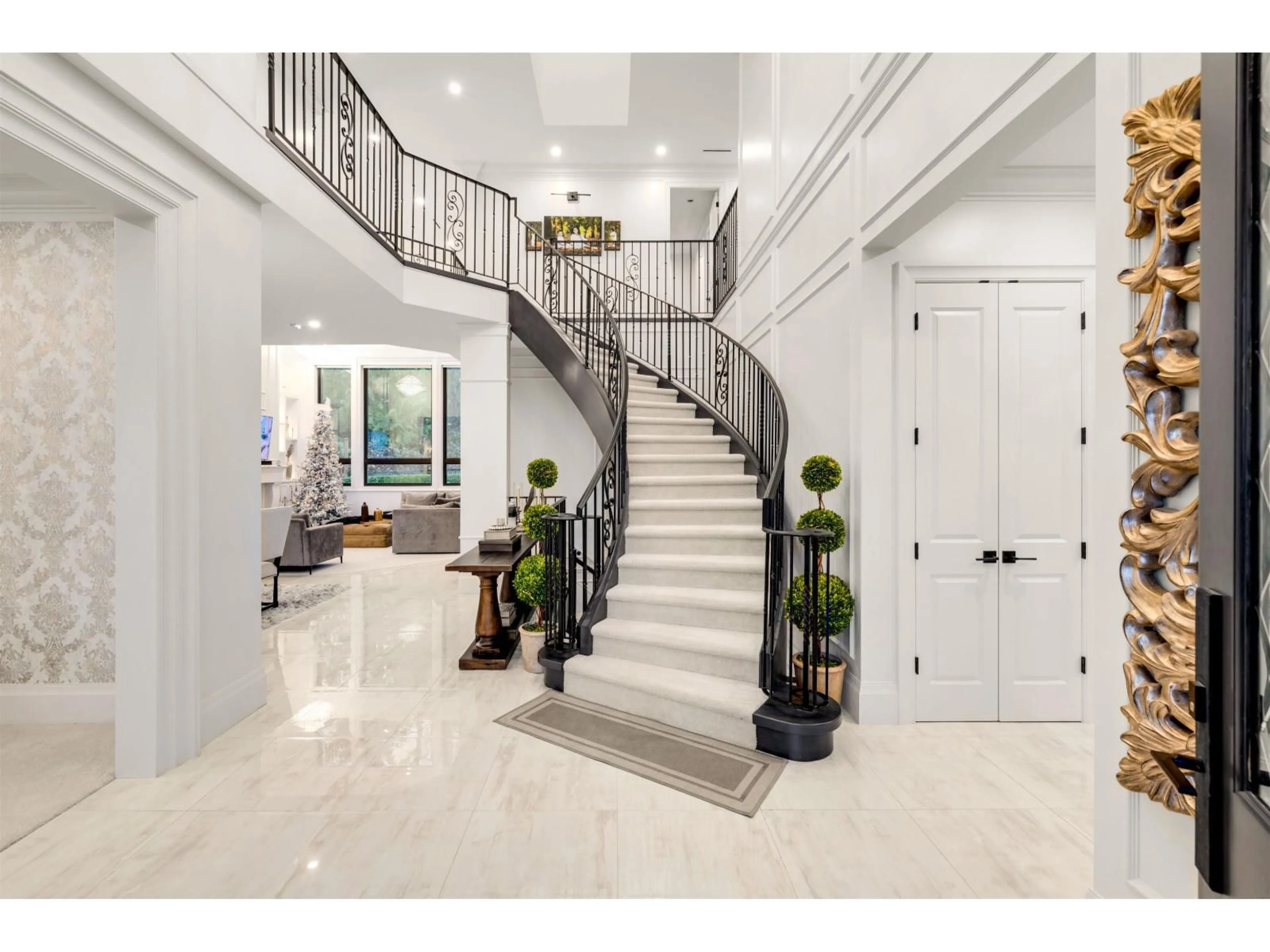 Indoor foyer for 2886 165B STREET, Surrey British Columbia V3Z0X9