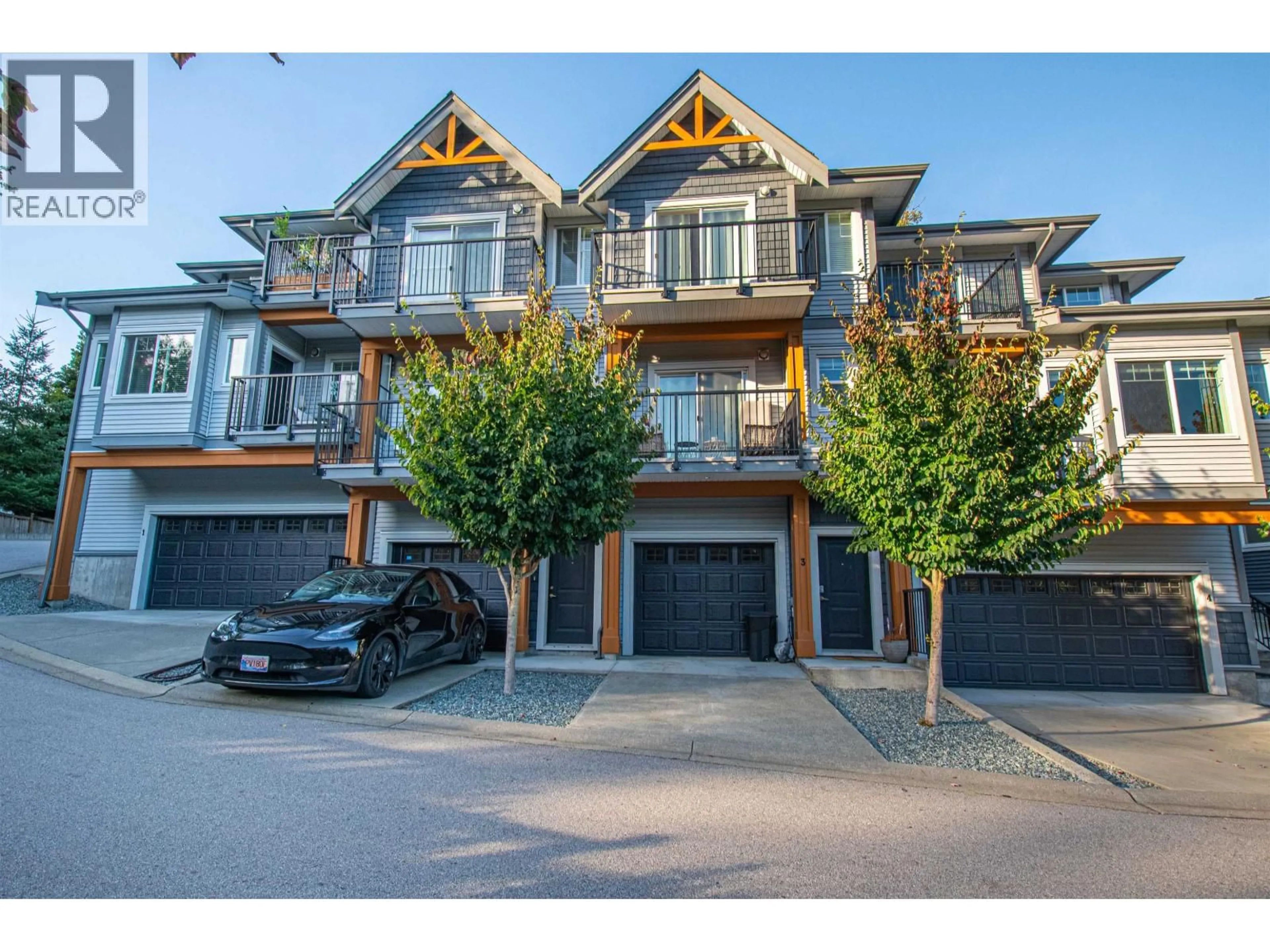 A pic from outside/outdoor area/front of a property/back of a property/a pic from drone, street for 2 - 22810 113 AVENUE, Maple Ridge British Columbia V2X3N2