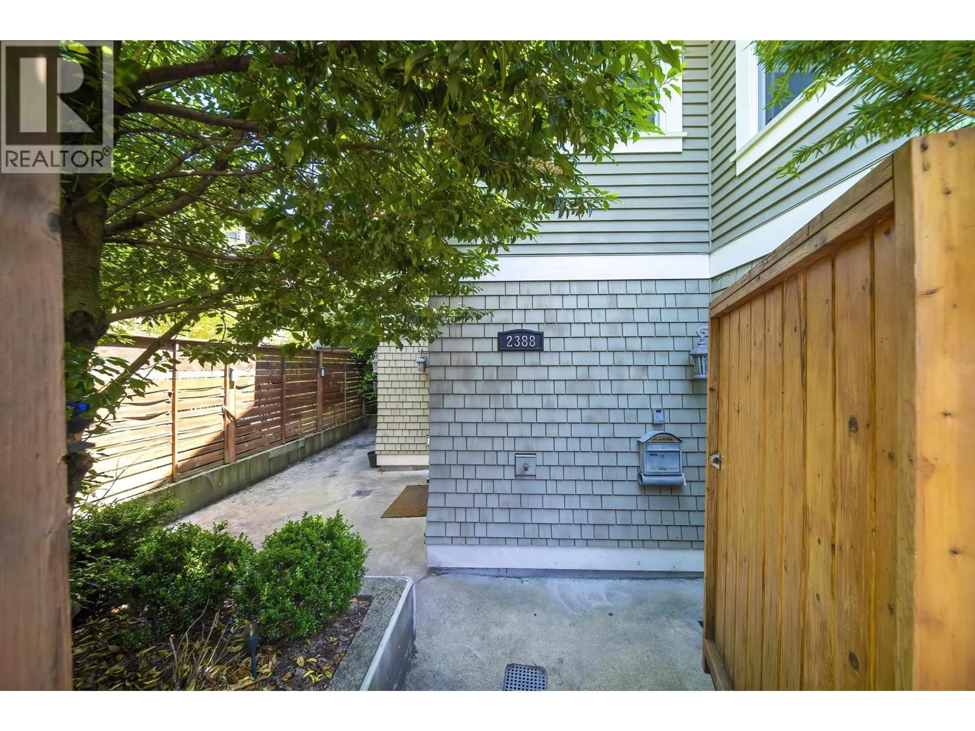 Unknown for 2388 MACDONALD STREET, Vancouver British Columbia V6K3Y8