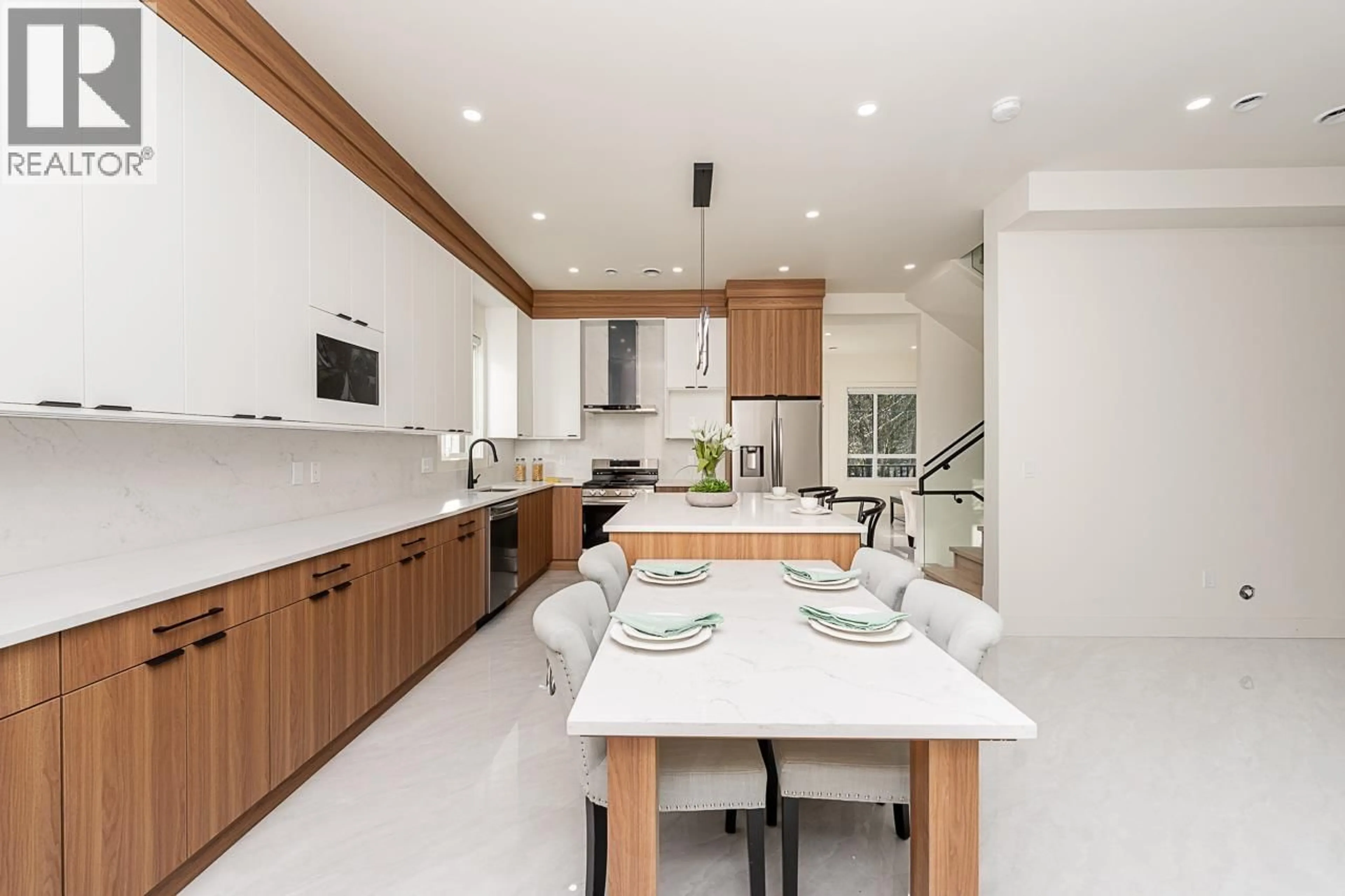 Contemporary kitchen, ceramic/tile floor for 4 - 9935 SULLIVAN STREET, Burnaby British Columbia V3J1J1