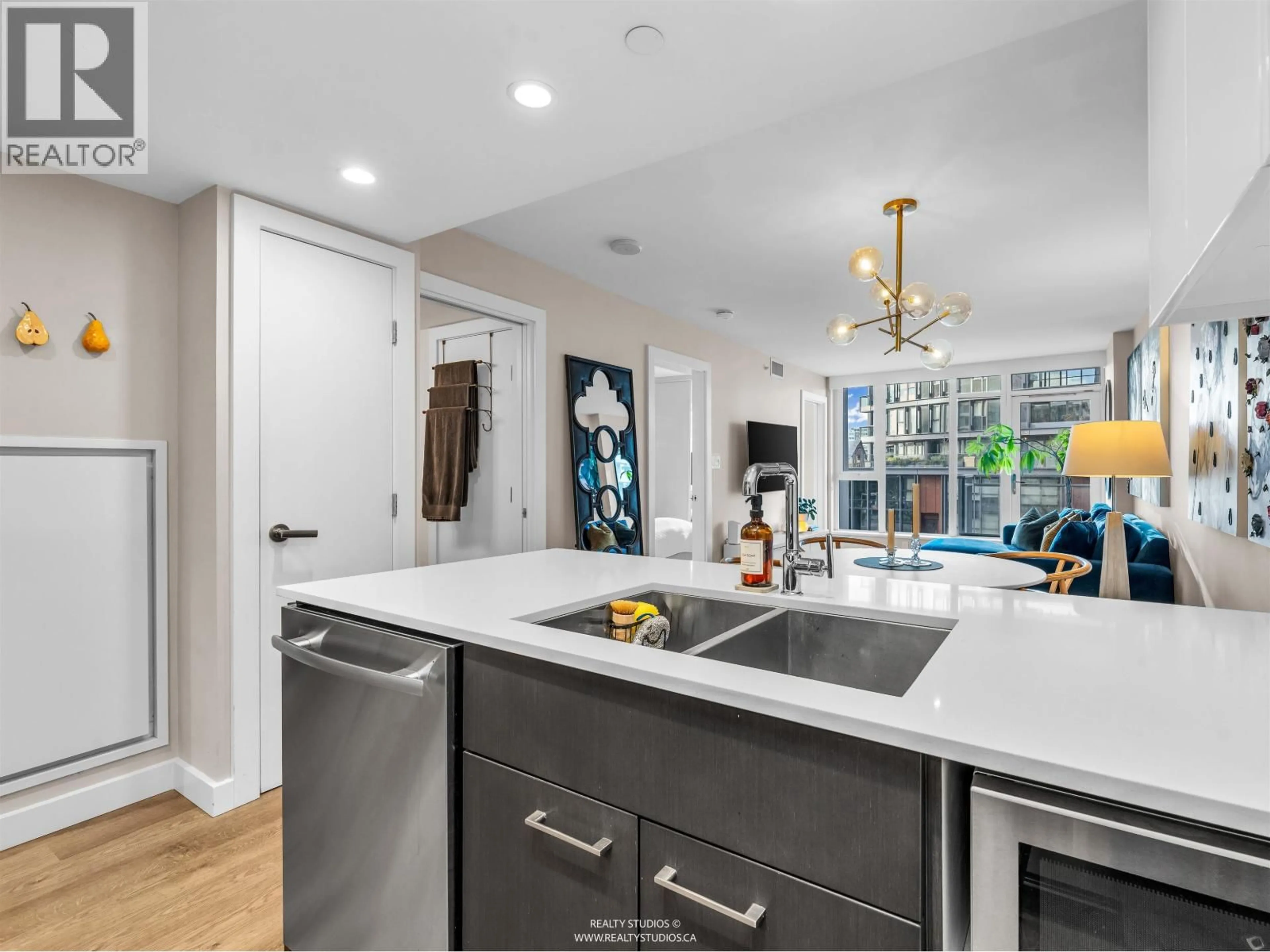 Open concept kitchen, unknown for 306 - 1618 QUEBEC STREET, Vancouver British Columbia V6A0C5