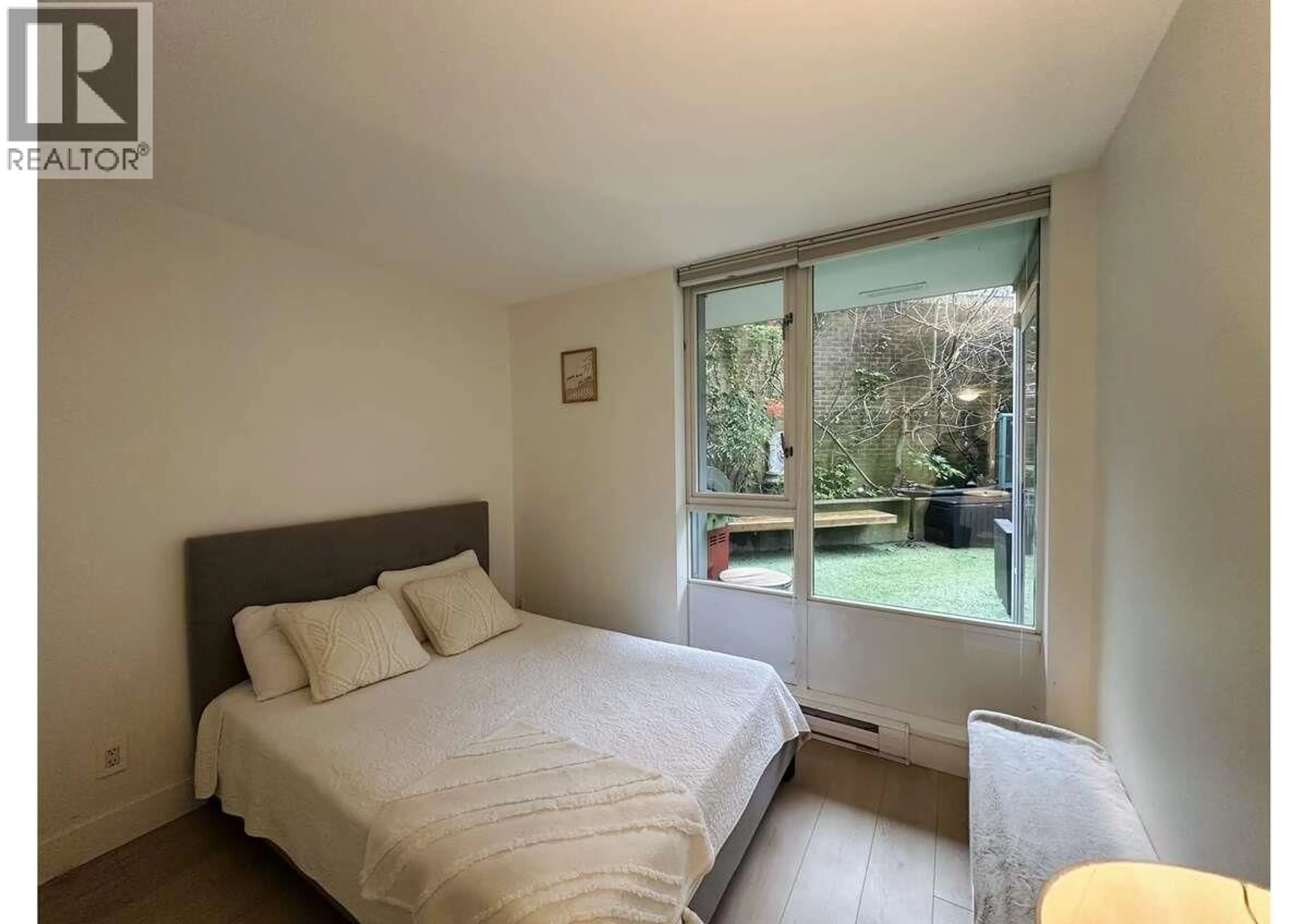 A pic of a room for 202 - 1033 MARINASIDE CRESCENT, Vancouver British Columbia V6Z3A3