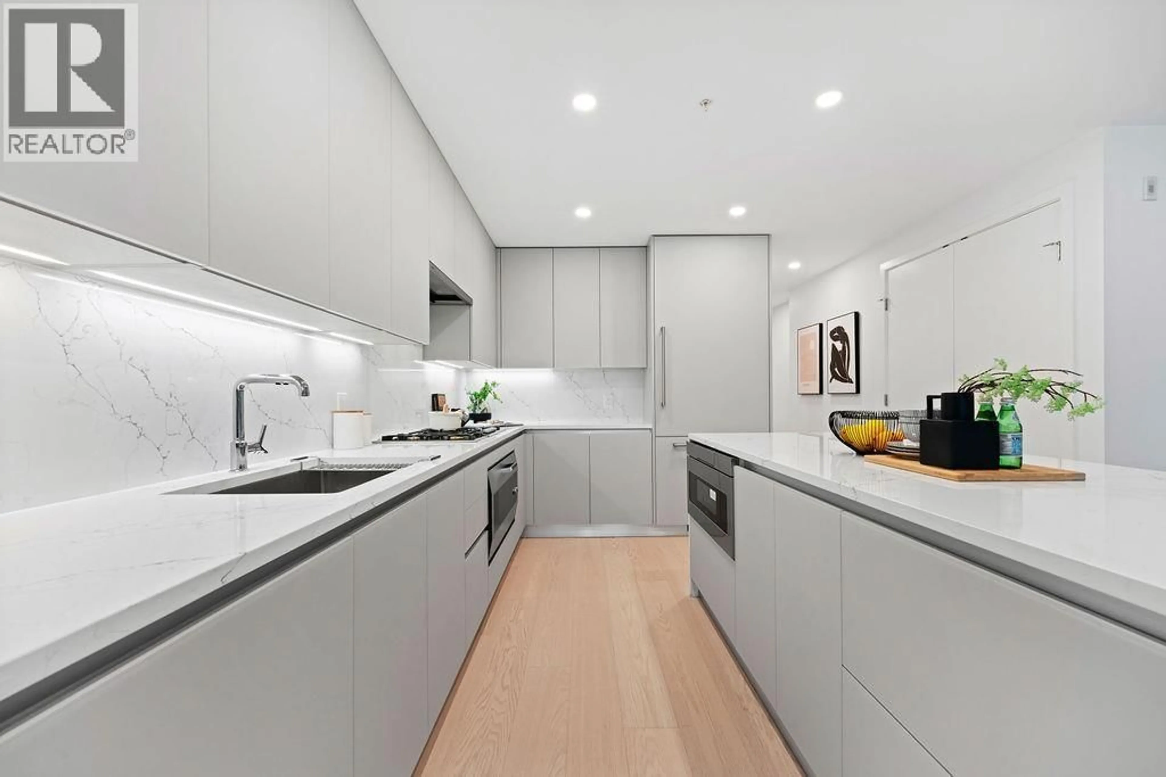 Contemporary kitchen, unknown for 203 - 1331 MARINE DRIVE, West Vancouver British Columbia V7T1B6