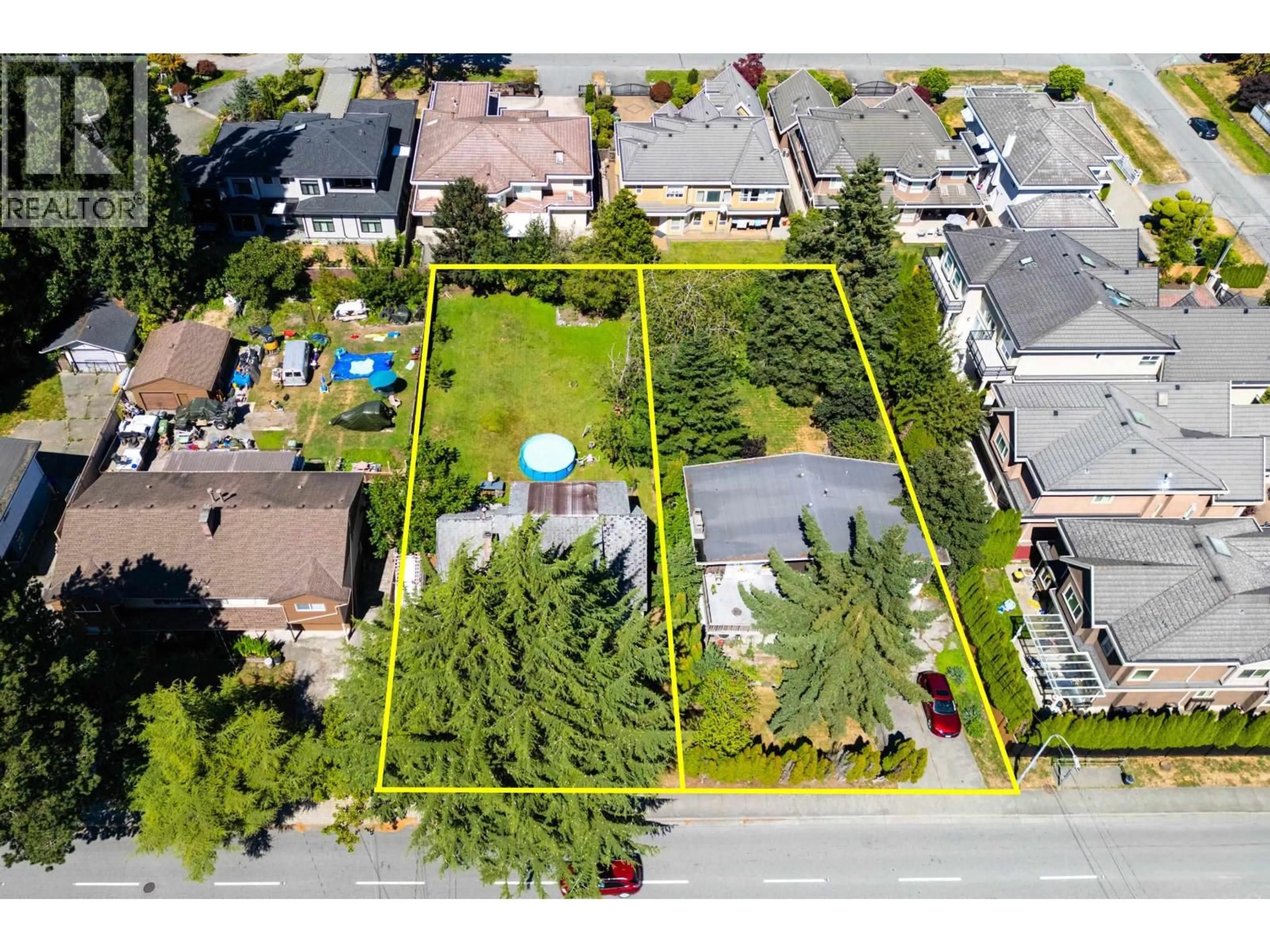 A pic from outside/outdoor area/front of a property/back of a property/a pic from drone, street for 6131 BLUNDELL ROAD, Richmond British Columbia V4K3N2