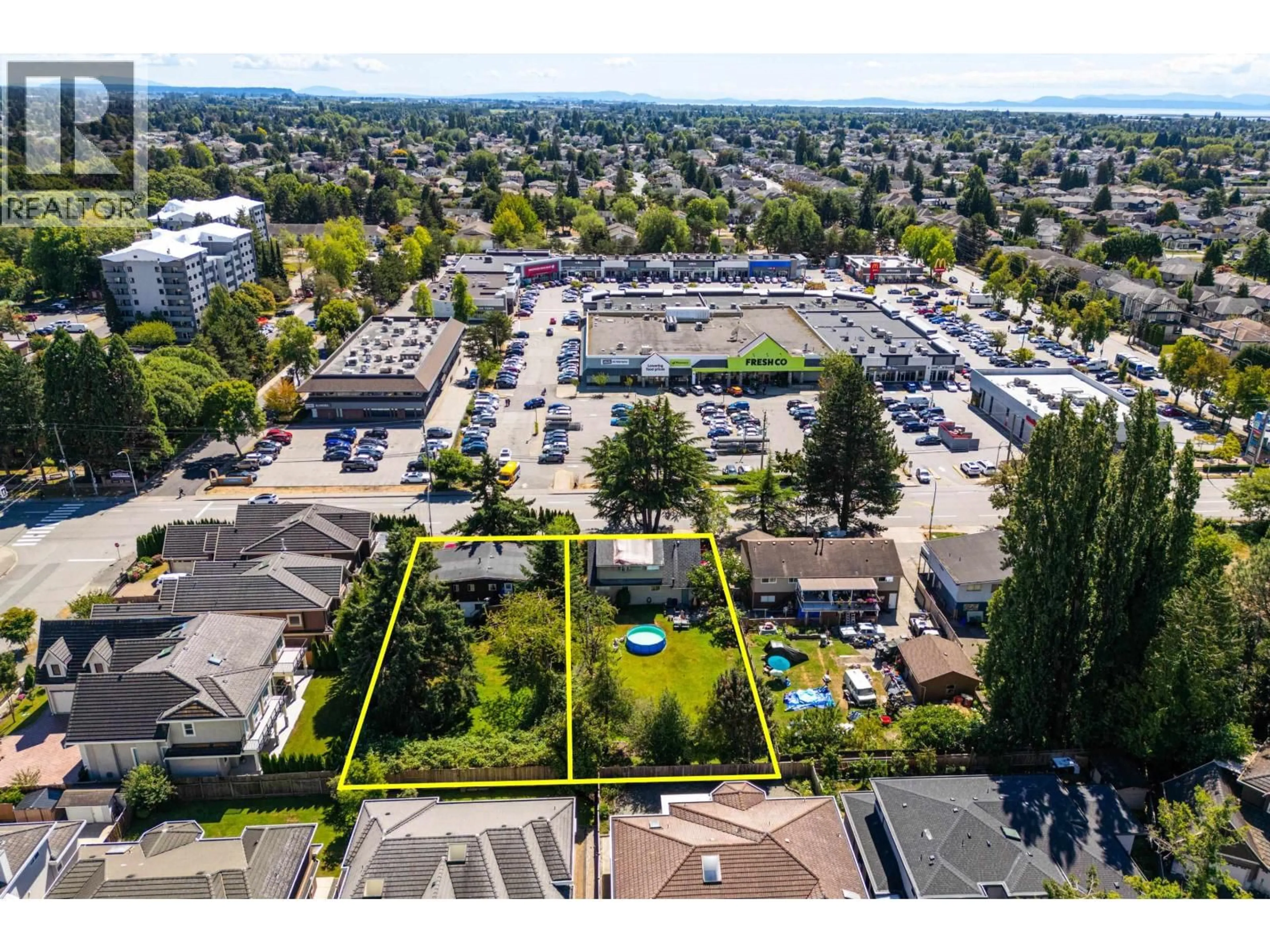 A pic from outside/outdoor area/front of a property/back of a property/a pic from drone, street for 6131 BLUNDELL ROAD, Richmond British Columbia V4K3N2