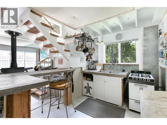 2841 BLACKWATER ROAD, D'Arcy 4