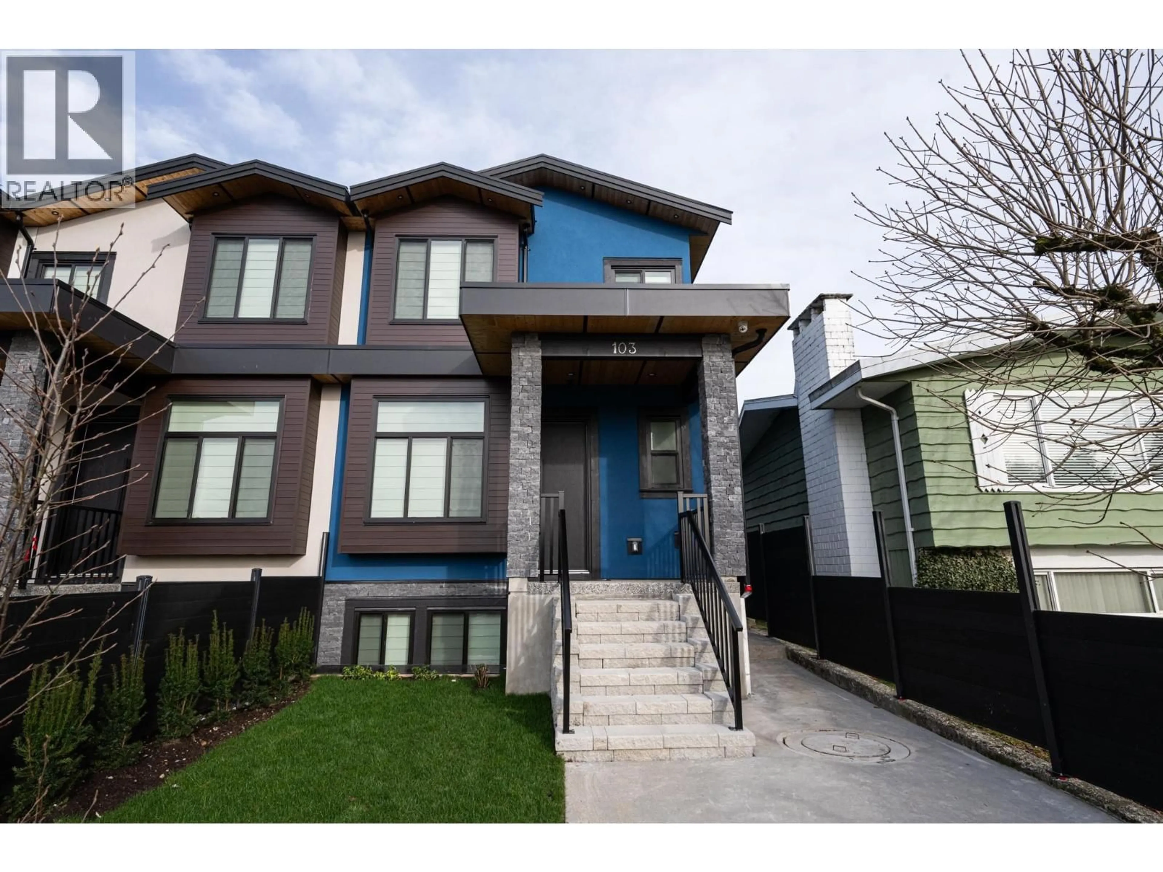 Home with vinyl exterior material, street for 103 - 1149 DANSEY AVENUE, Coquitlam British Columbia V3K3H5