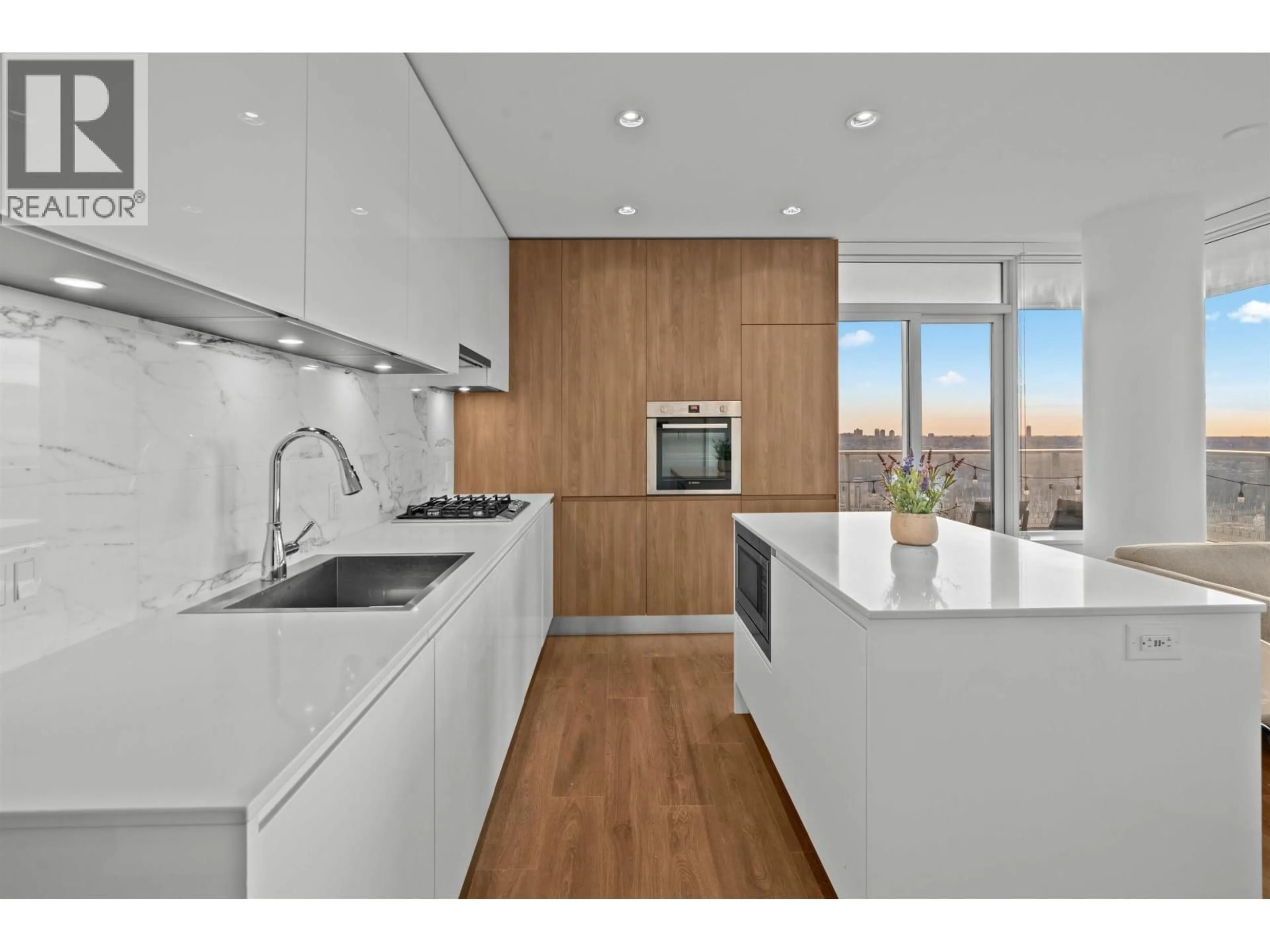 Contemporary kitchen, unknown for 1105 - 4650 BRENTWOOD BOULEVARD, Burnaby British Columbia V5C0M3