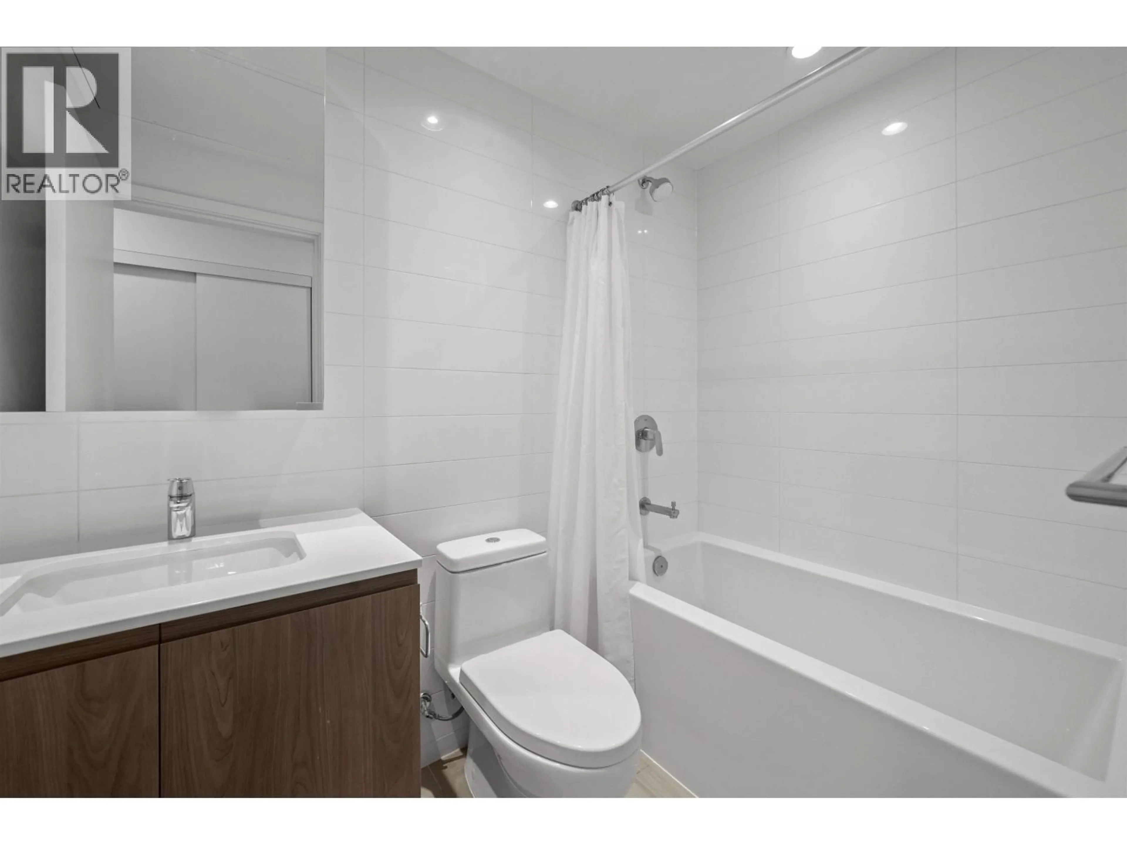 Standard bathroom, unknown for 1105 - 4650 BRENTWOOD BOULEVARD, Burnaby British Columbia V5C0M3