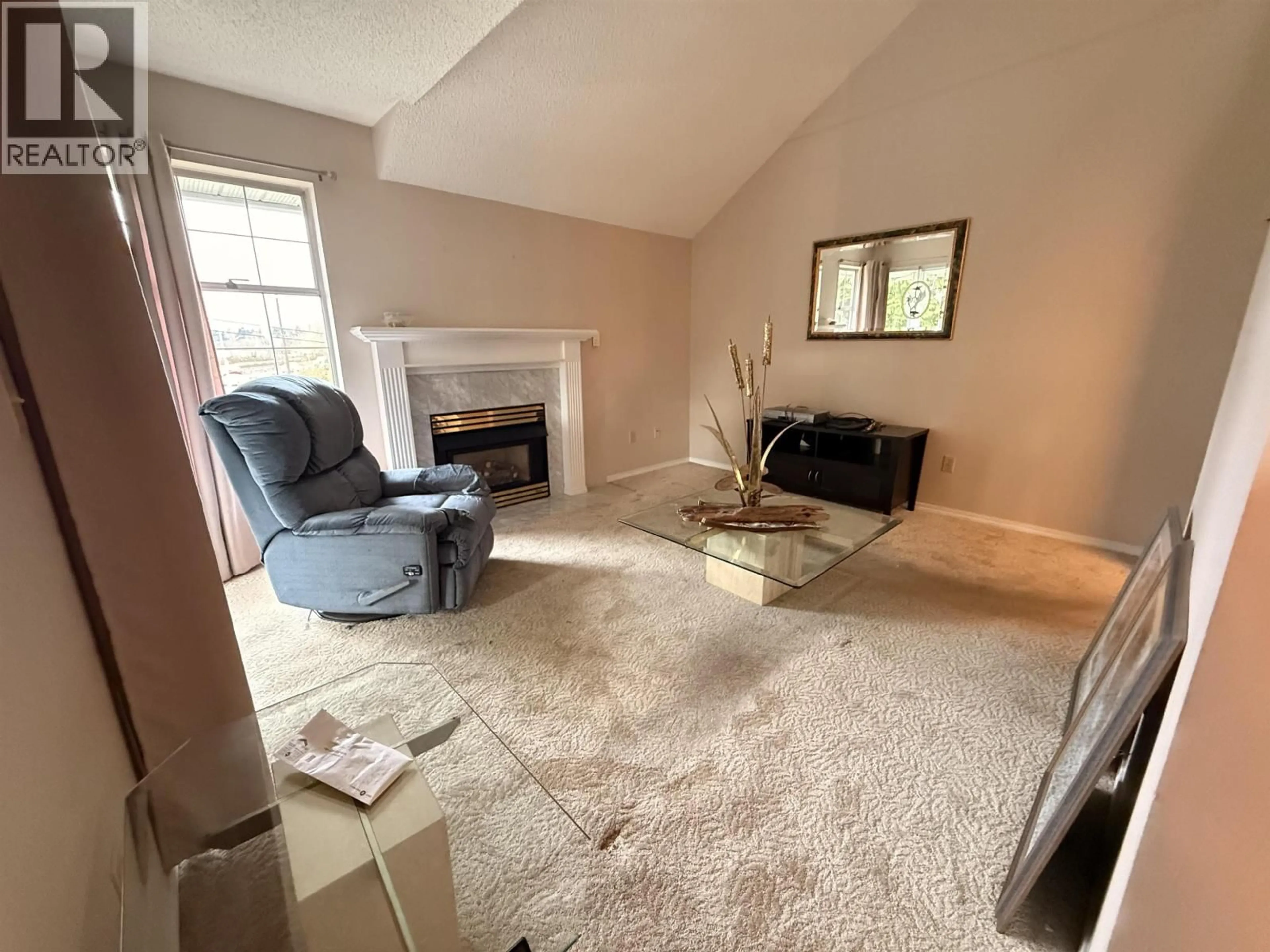 A pic of a room for 214 - 11510 225 STREET, Maple Ridge British Columbia V2X9Y3