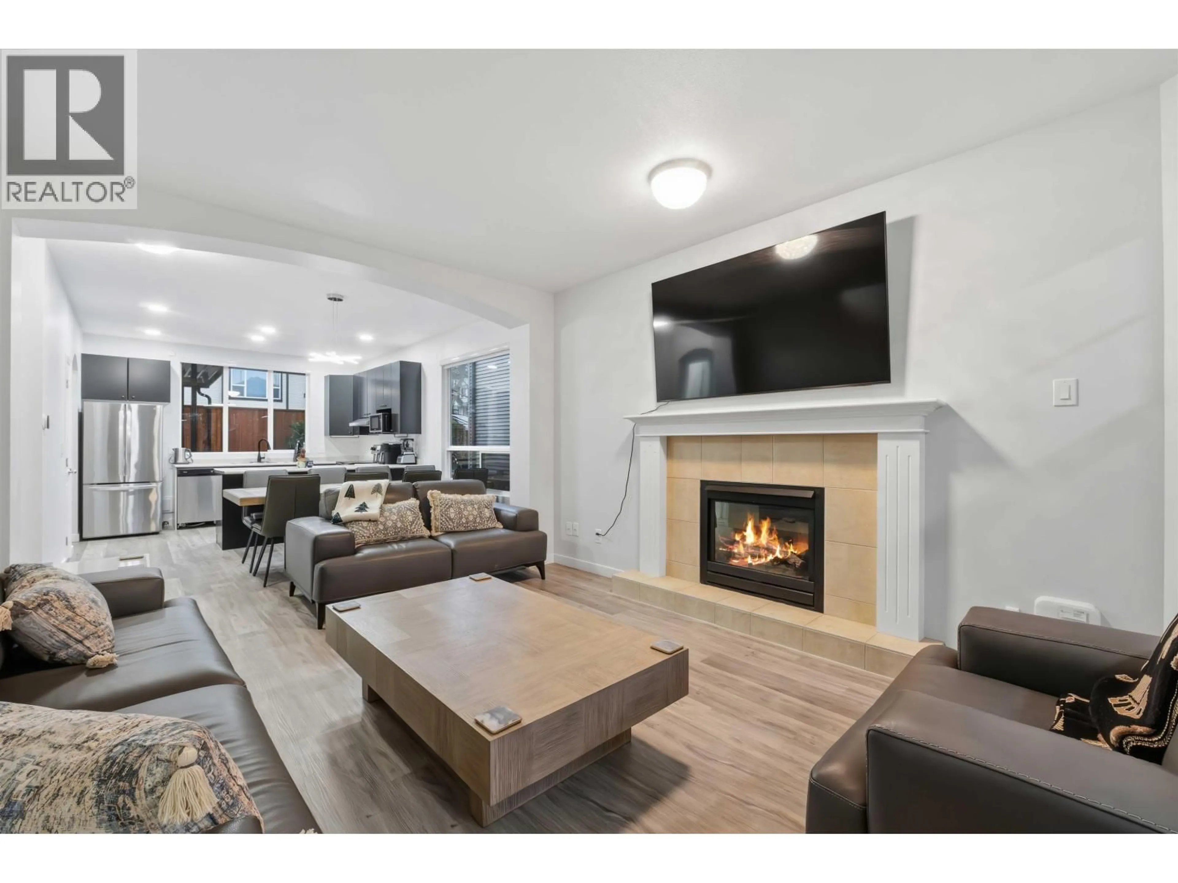 Living room with furniture, unknown for 10256 243A STREET, Maple Ridge British Columbia V2W1Y3