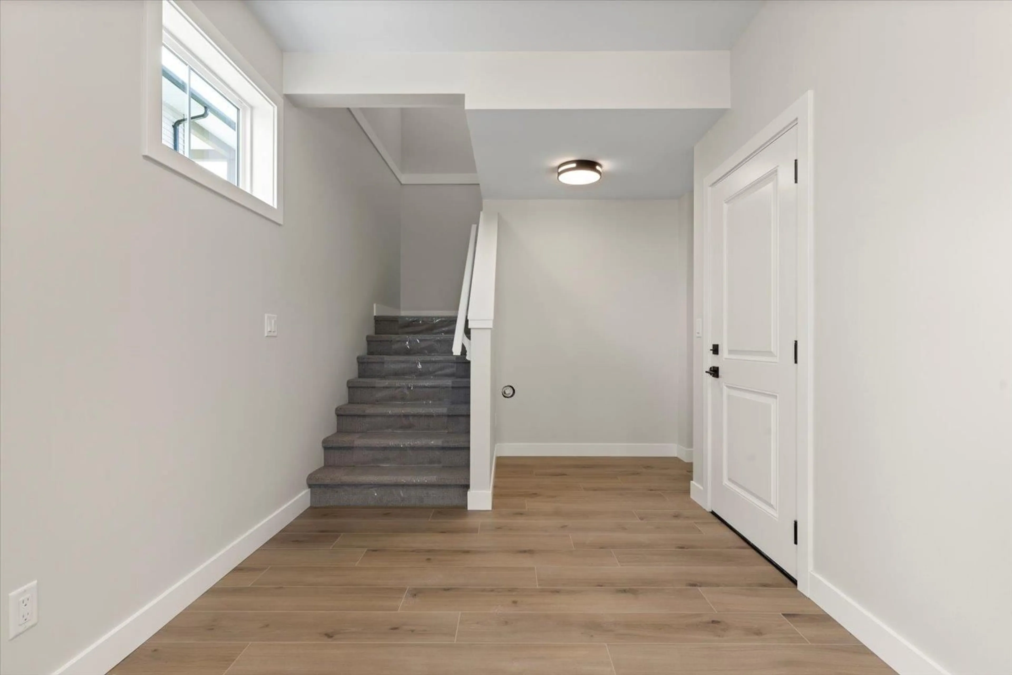 Indoor entryway for 1 - 46058 BONNY AVENUE, Chilliwack British Columbia V2P3H6