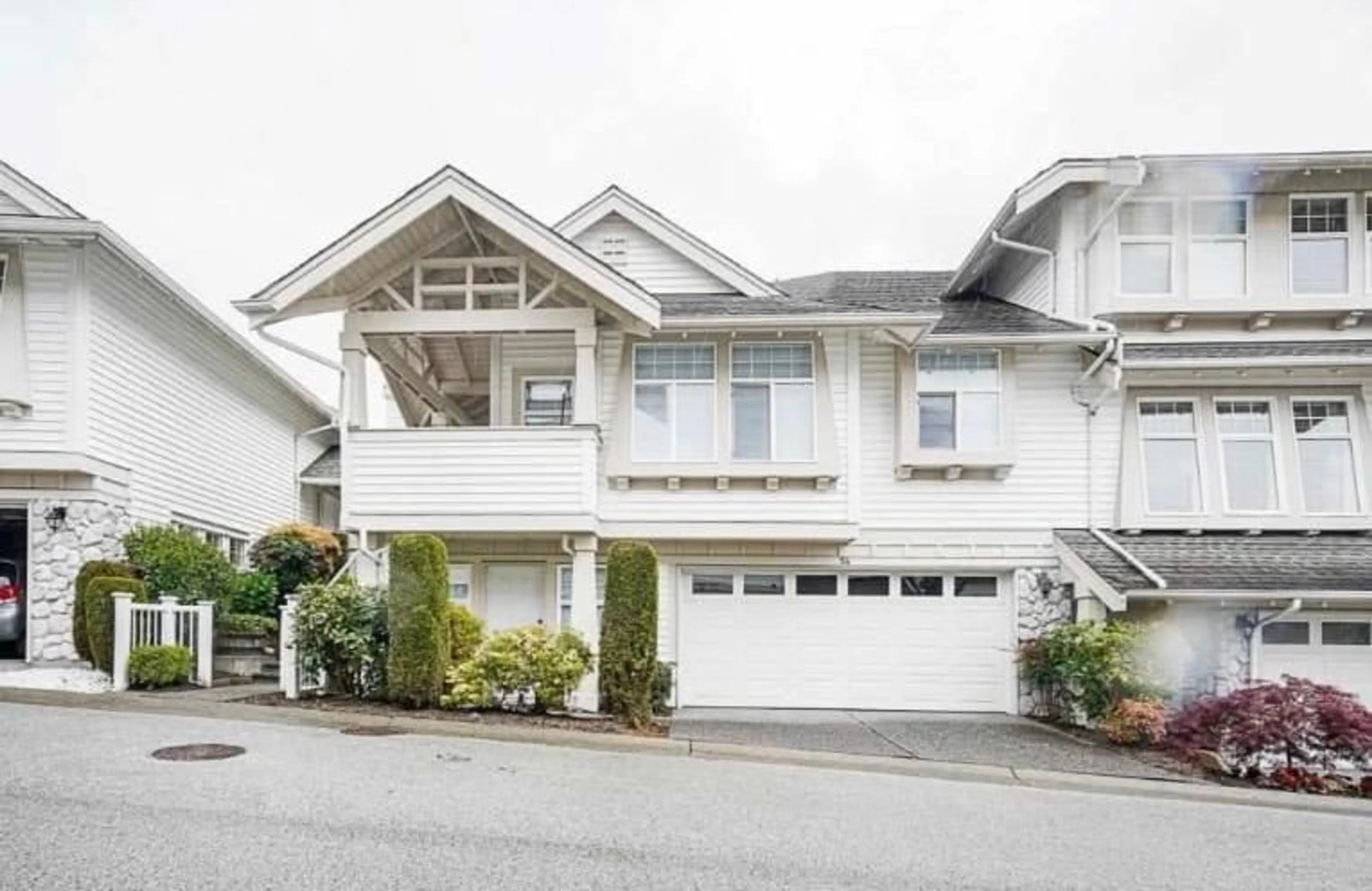 Home with vinyl exterior material, street for 54 - 15037 58 AVENUE, Surrey British Columbia V3S8Z5