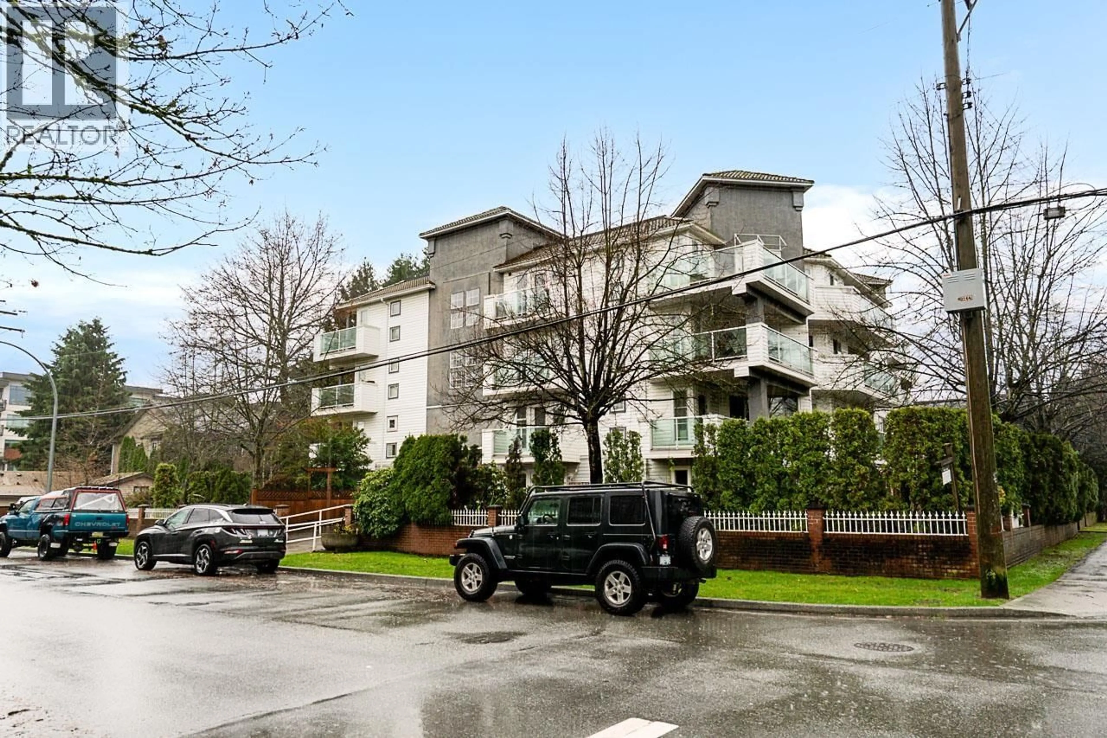 A pic from outside/outdoor area/front of a property/back of a property/a pic from drone, street for 203 - 2983 CAMBRIDGE STREET, Port Coquitlam British Columbia V3B7N7