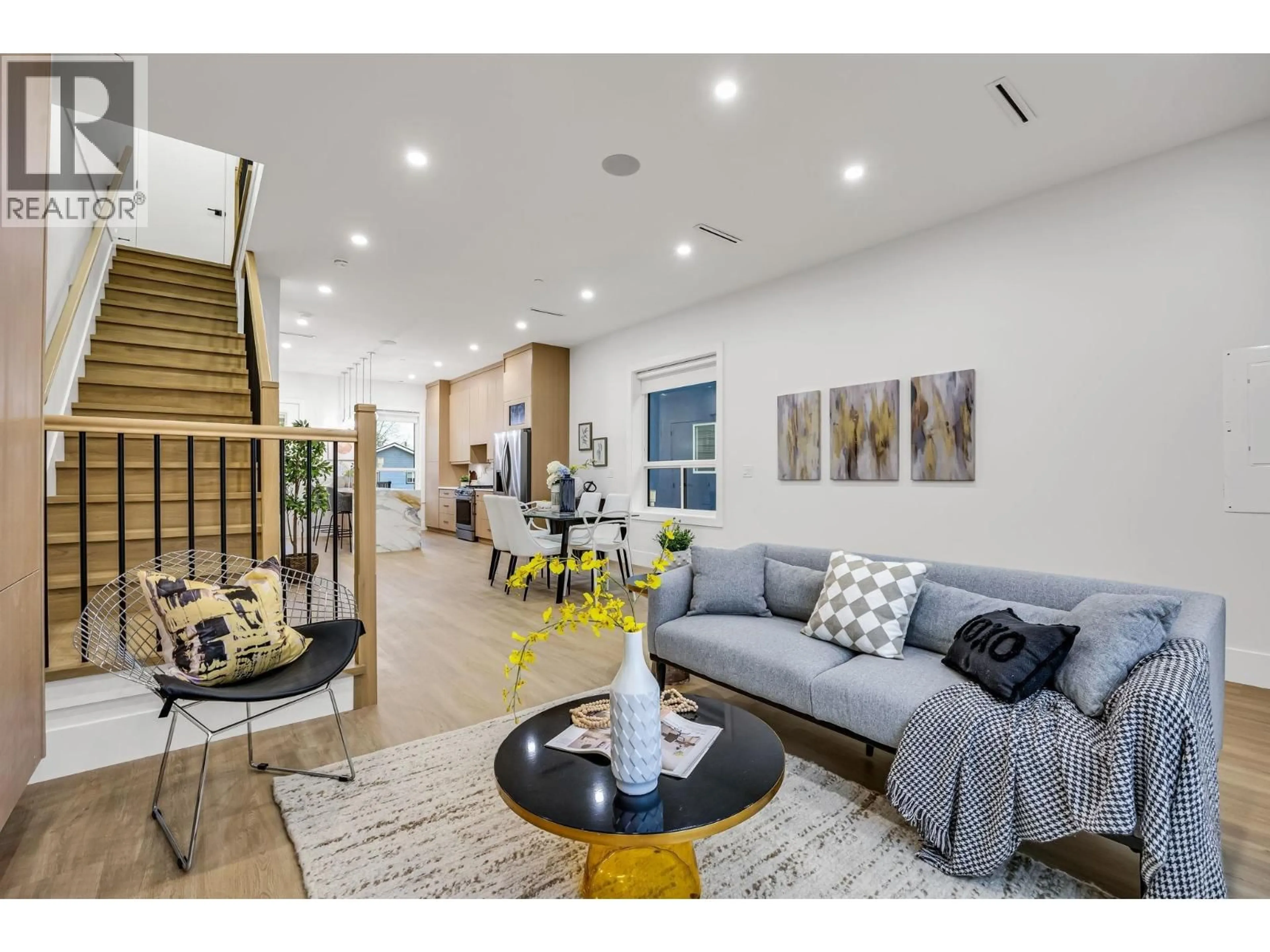 Living room with furniture, unknown for 2827 DUNDAS STREET, Vancouver British Columbia V5K1R5