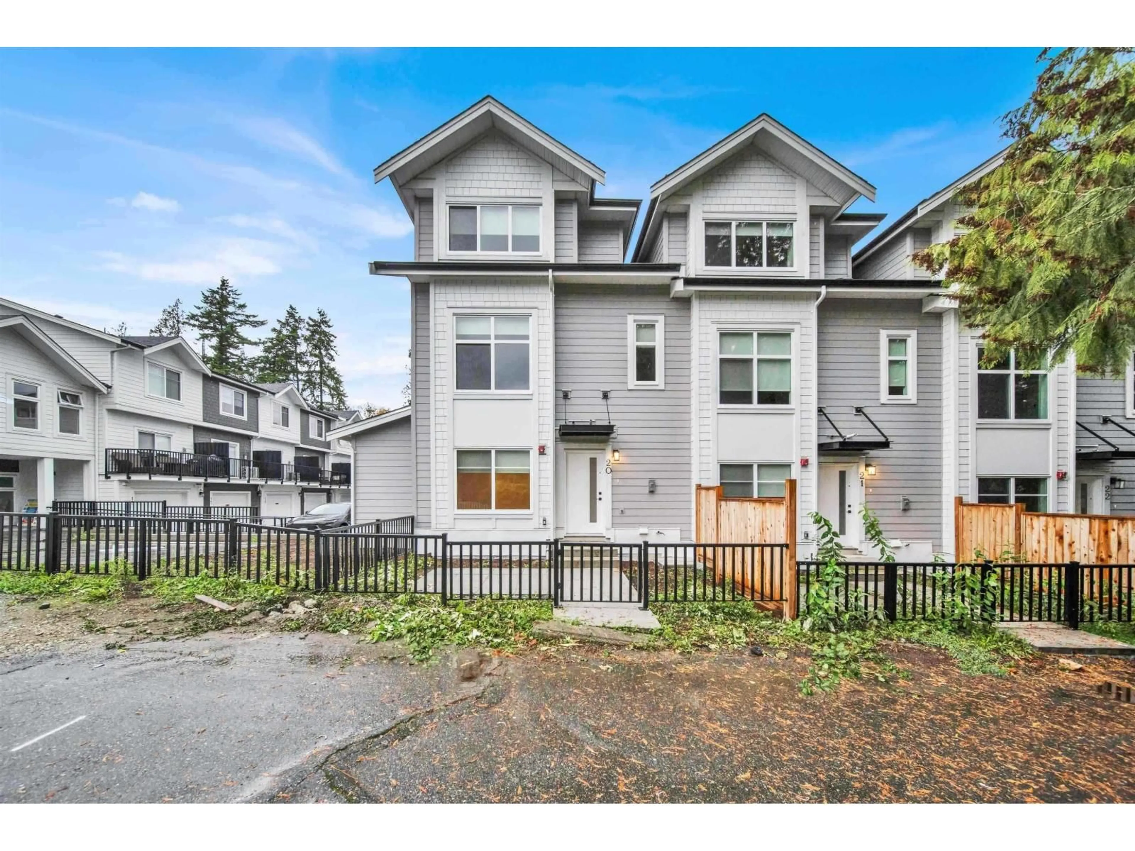 Home with vinyl exterior material, street for 23 - 12770 105 AVENUE, Surrey British Columbia V3V0H2