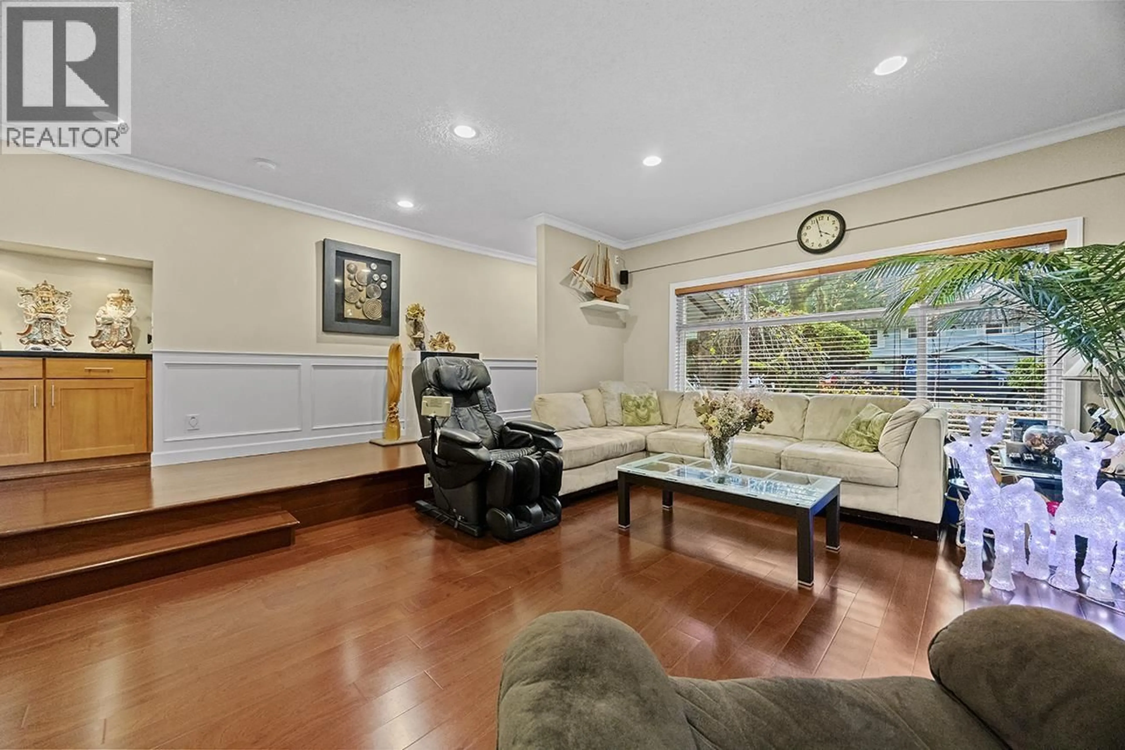 Living room with furniture, unknown for 3152 LANCASTER PLACE, Port Coquitlam British Columbia V3C3J7