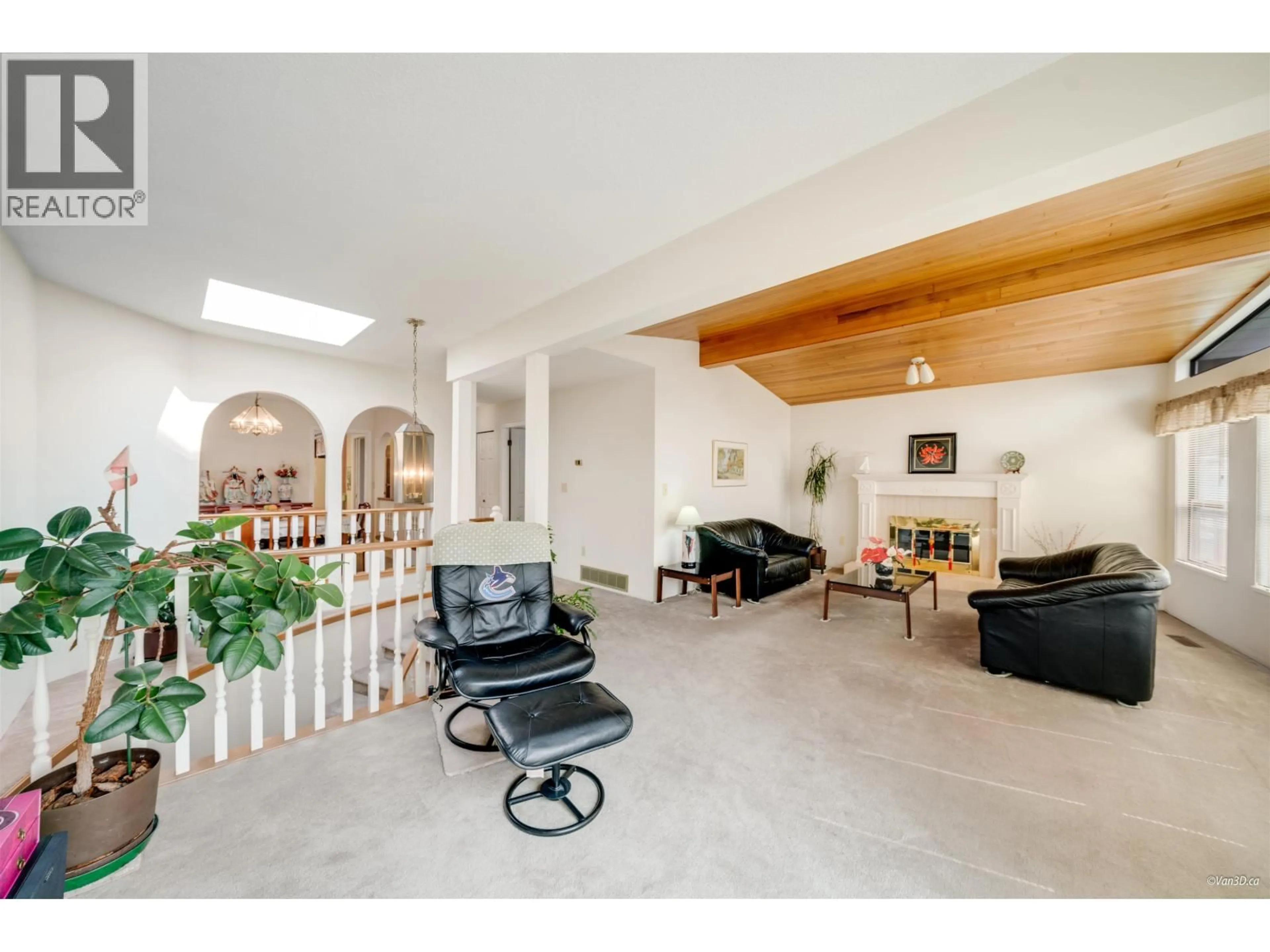 Unknown for 4737 PENDER STREET, Burnaby British Columbia V5C2N4