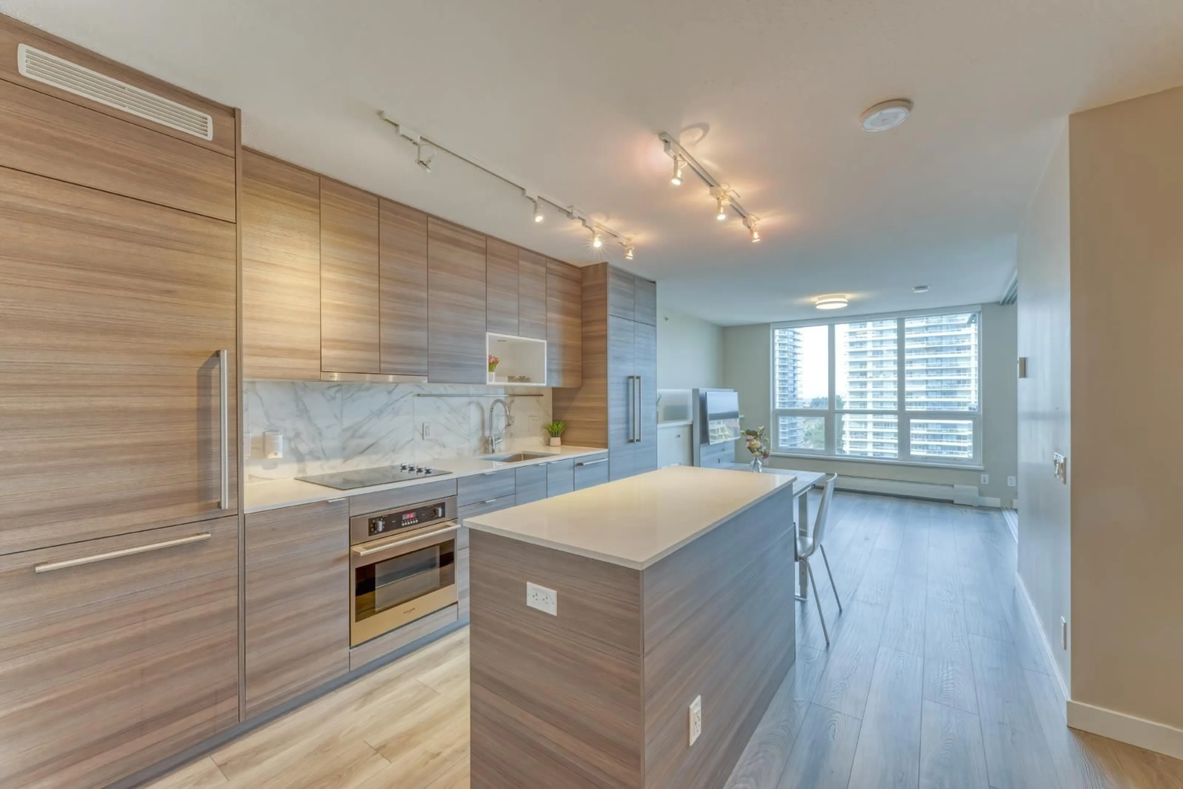 Open concept kitchen, unknown for 2003 - 13398 104 AVENUE, Surrey British Columbia V3T1V6