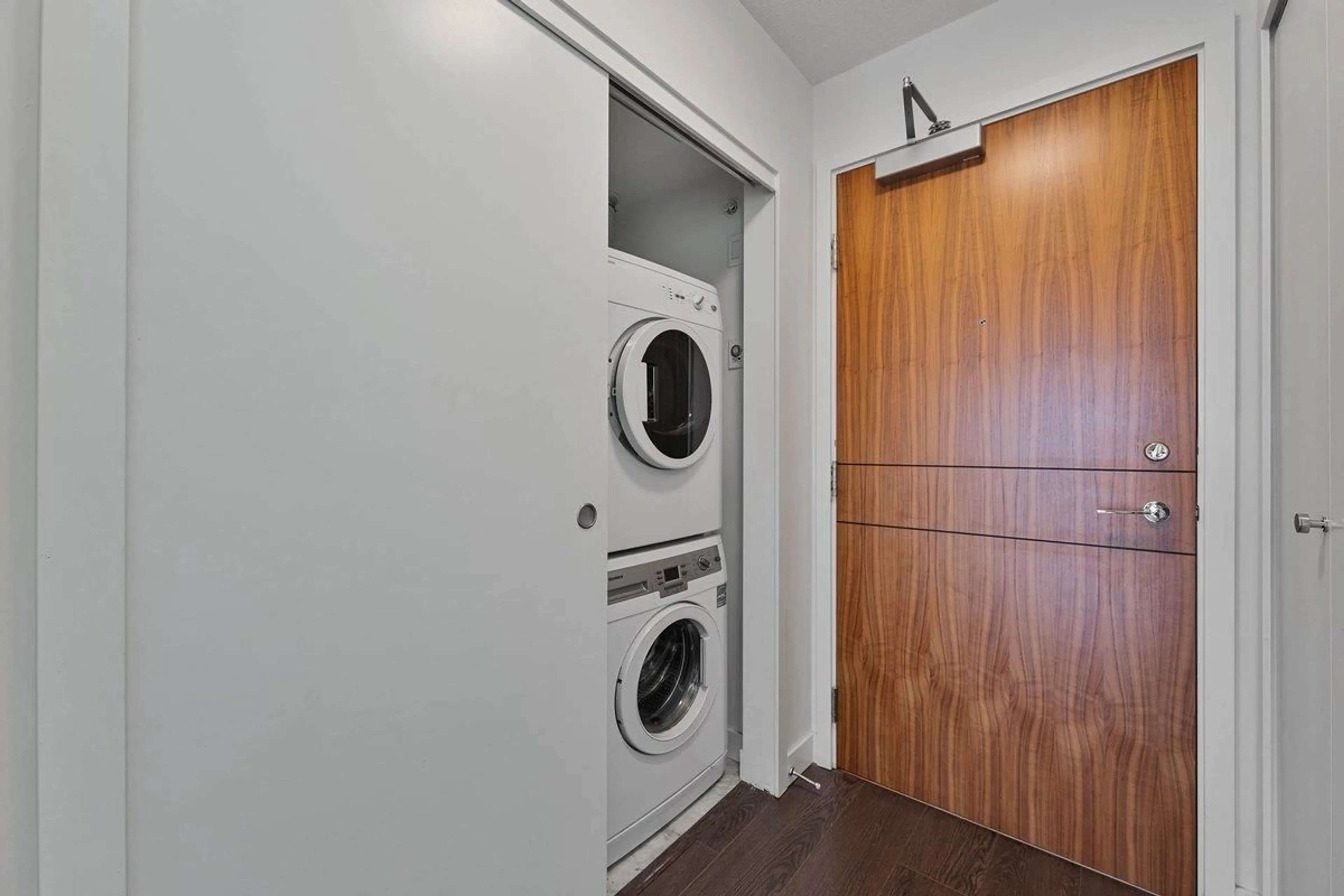 Laundry room for 3511 - 13696 100 AVENUE, Surrey British Columbia V3T0L5