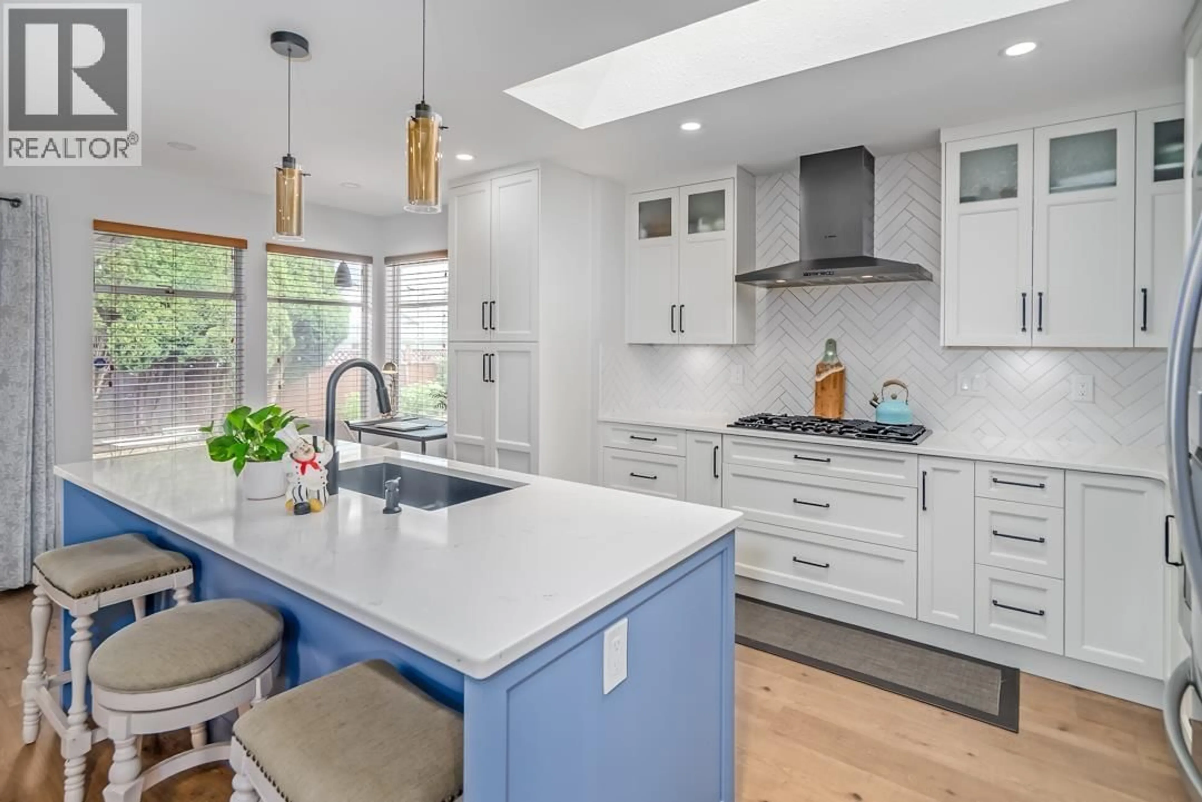 Contemporary kitchen, ceramic/tile floor for 22987 123B AVENUE, Maple Ridge British Columbia V2X0C4