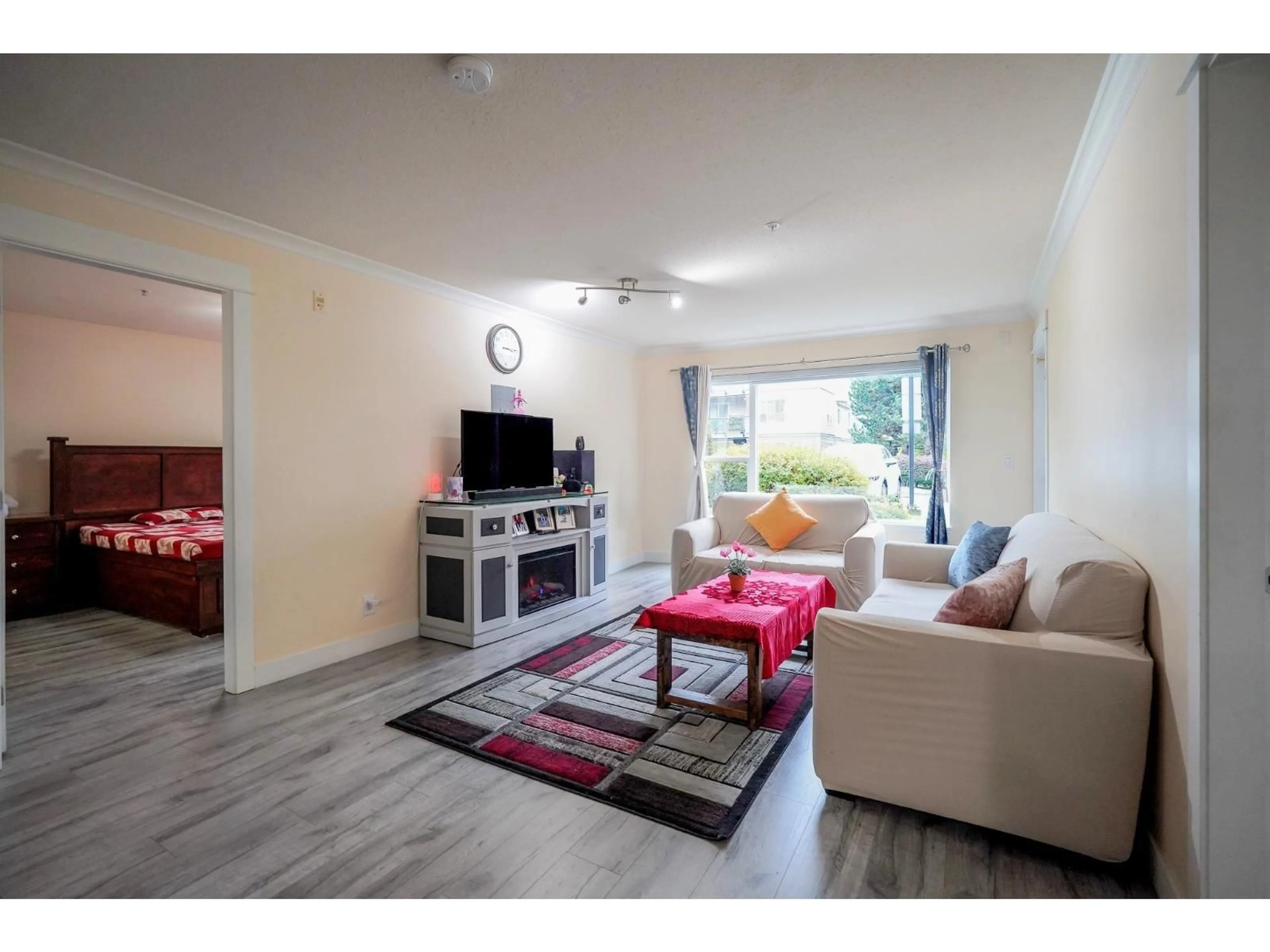 Living room with furniture, unknown for 101 - 2955 DIAMOND CRESCENT, Abbotsford British Columbia V2T2L5