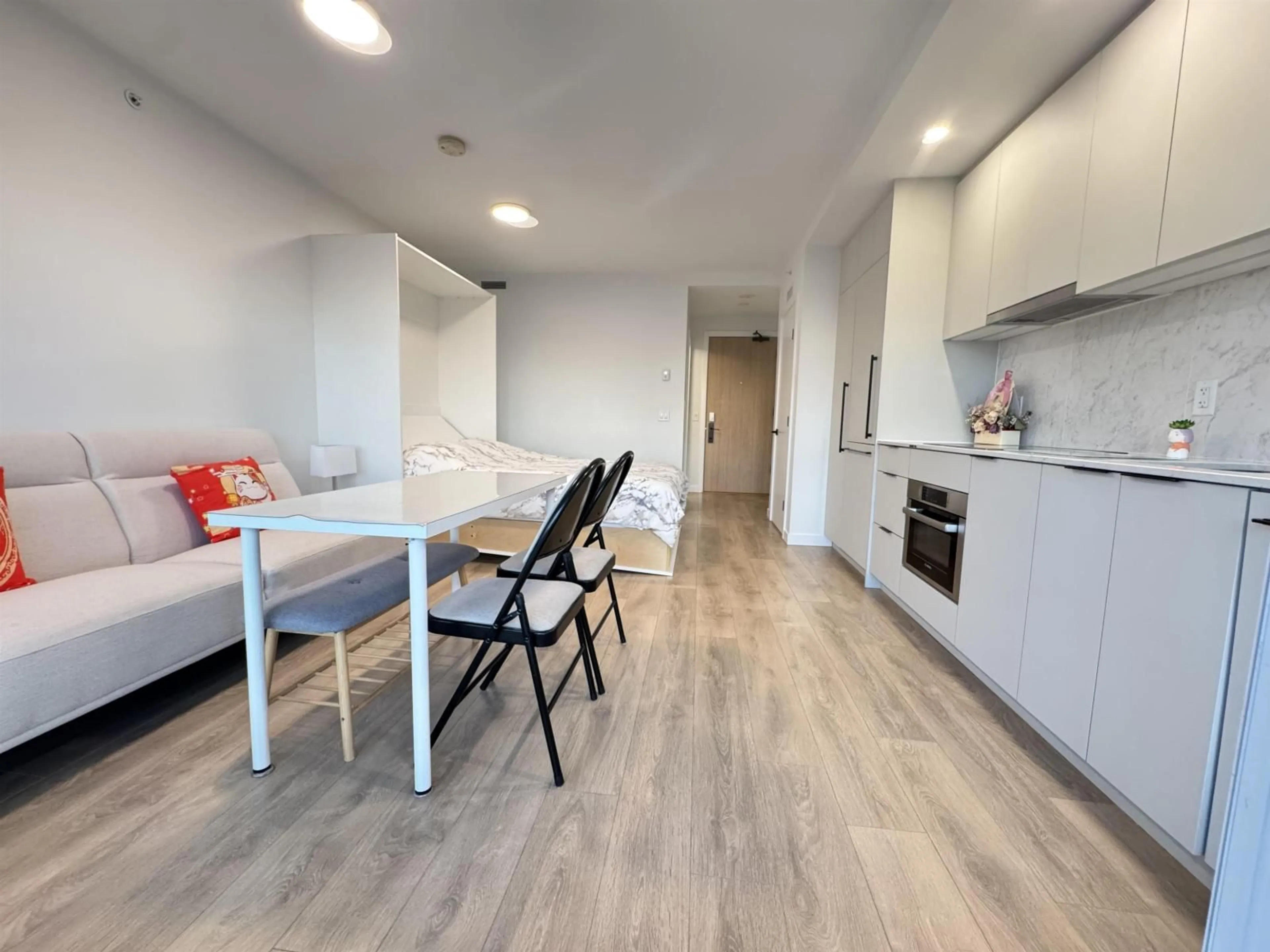 A pic of a room for 1909 - 13685 102 AVENUE, Surrey British Columbia V3T0S2