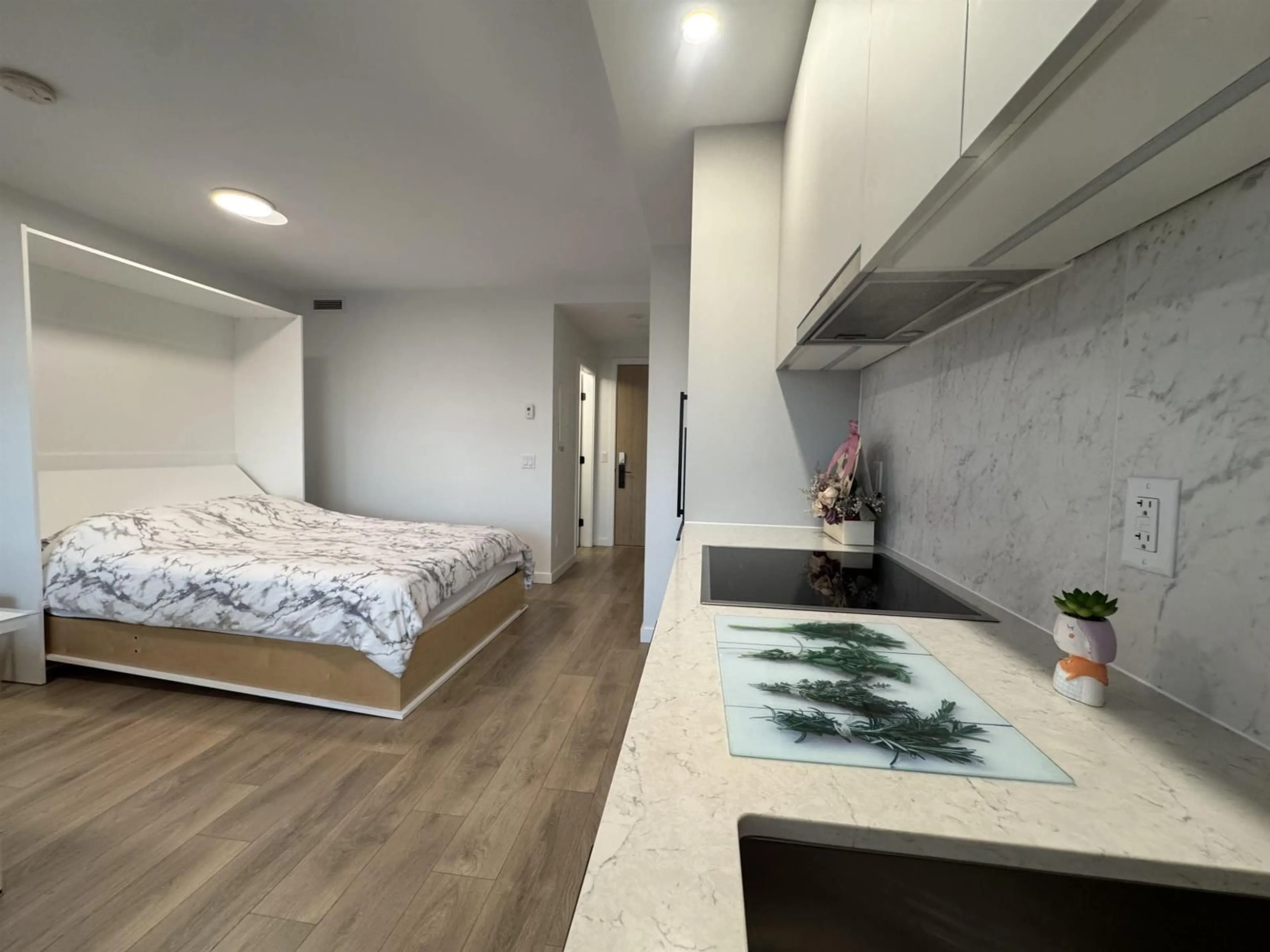 A pic of a room for 1909 - 13685 102 AVENUE, Surrey British Columbia V3T0S2