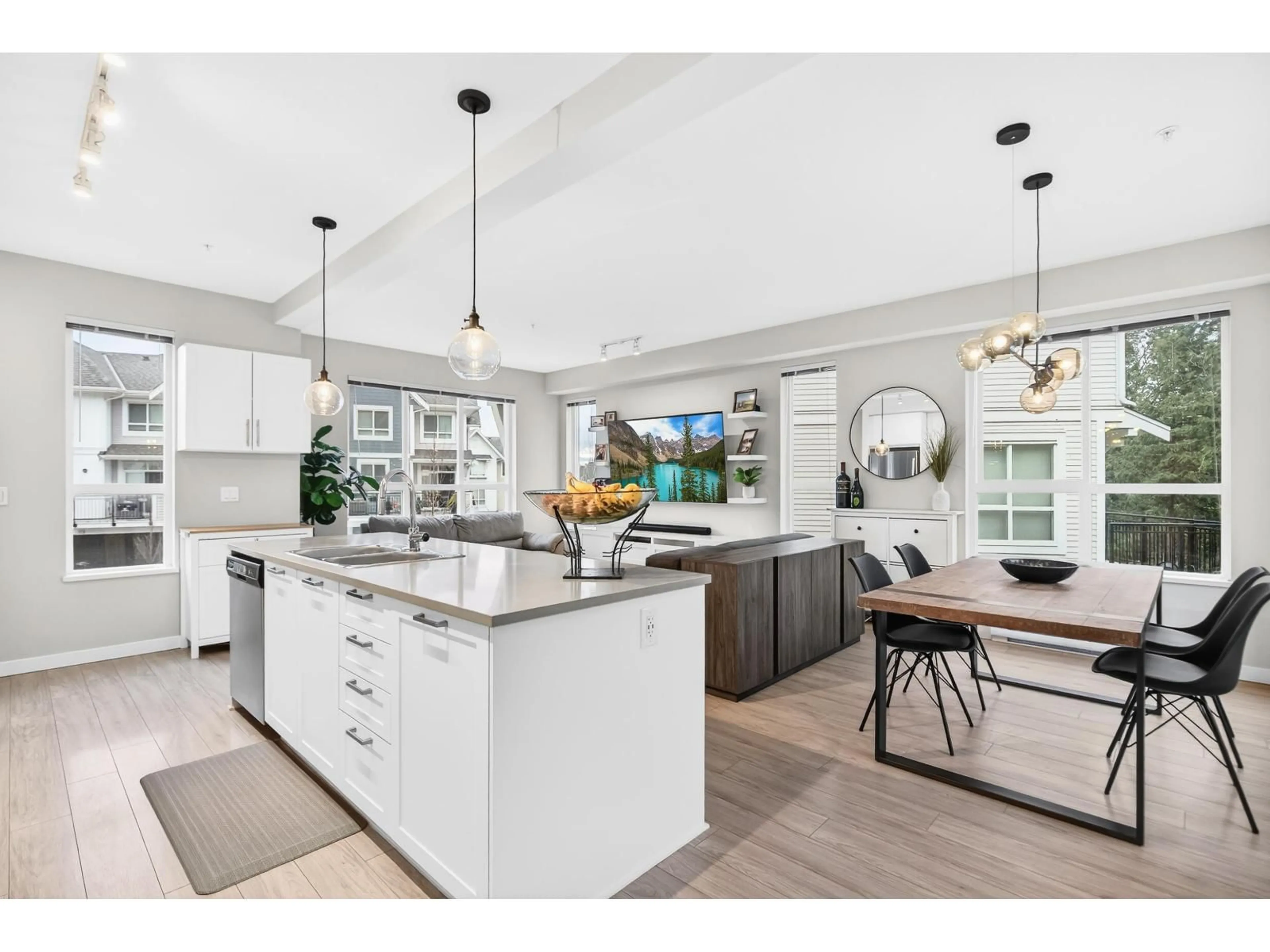 Open concept kitchen, ceramic/tile floor for 25 - 8335 NELSON STREET, Mission British Columbia V4S0E4