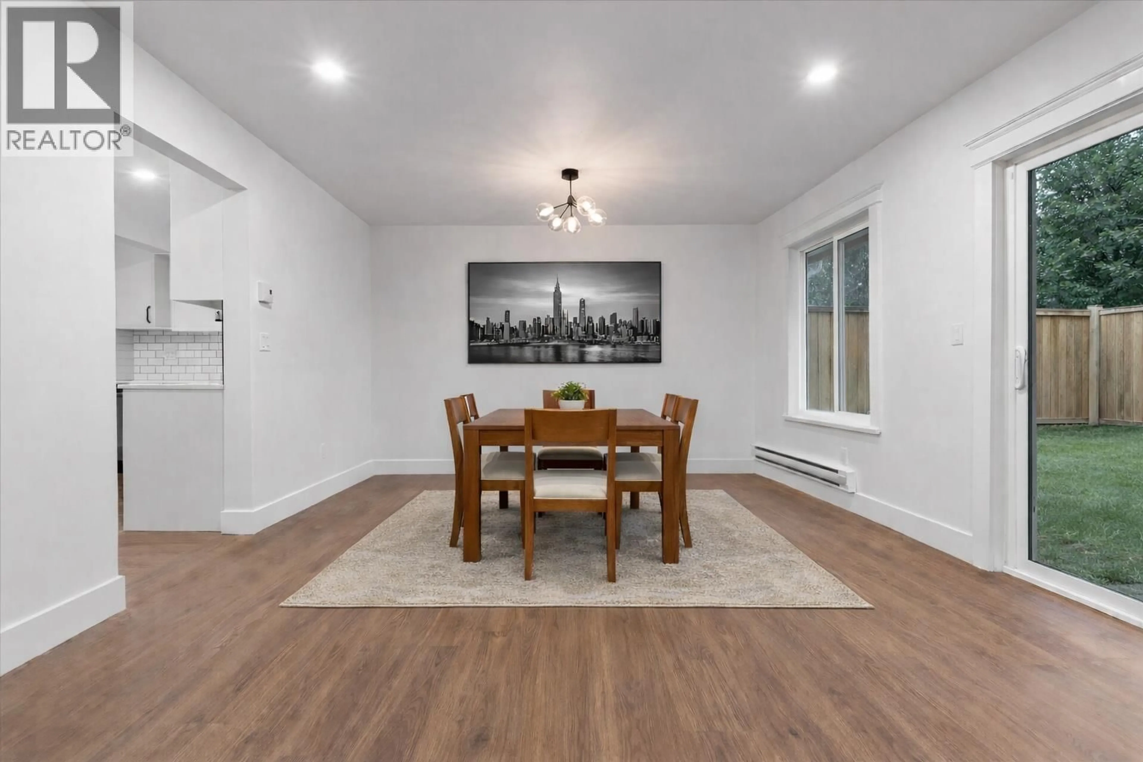 Dining room, wood/laminate floor for 14 - 11757 207 STREET, Maple Ridge British Columbia V2X1X4