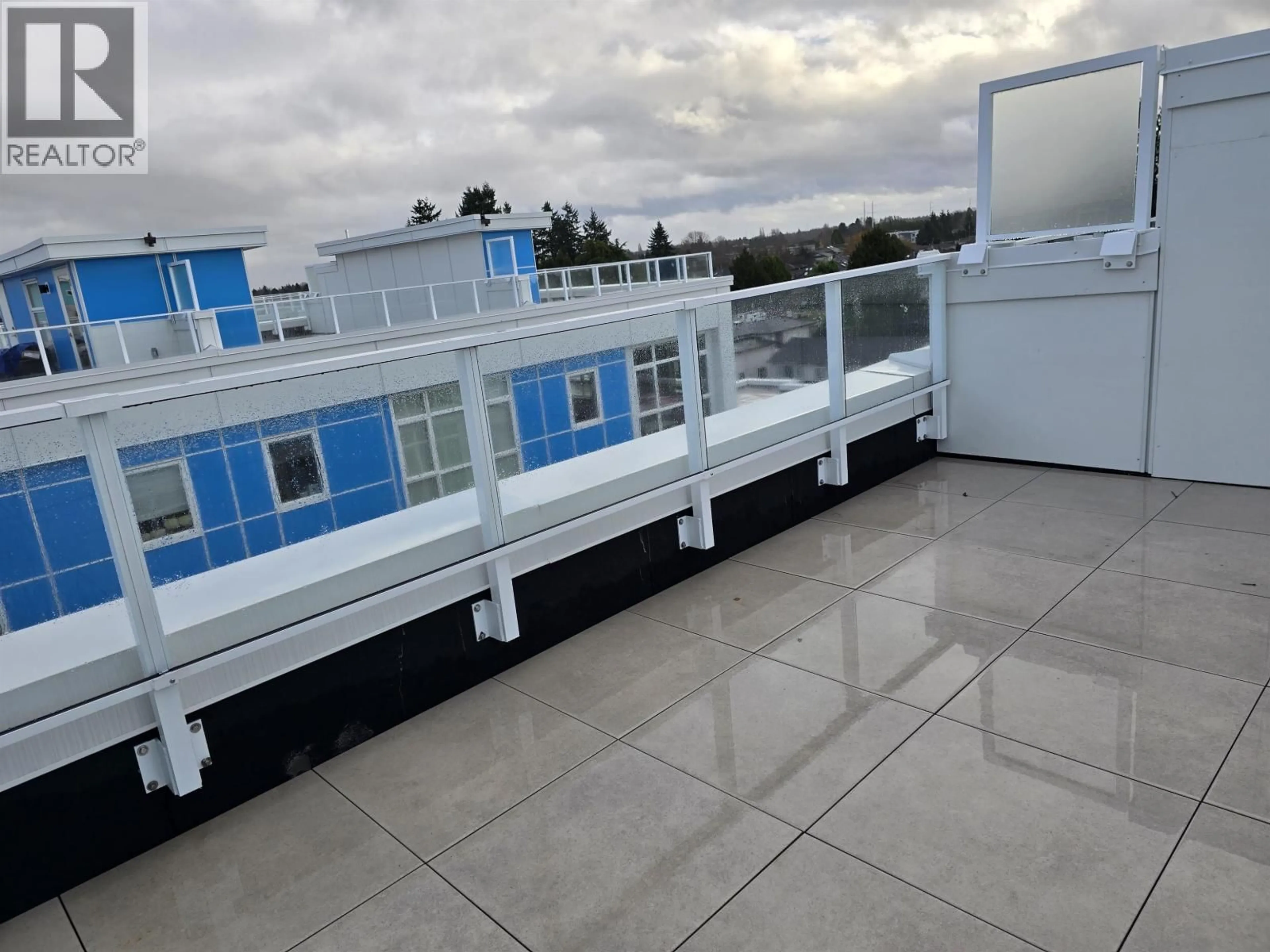 Balcony in the apartment, city buildings view from balcony for SL65 - 10333 RIVER DRIVE, Richmond British Columbia V6X0A0