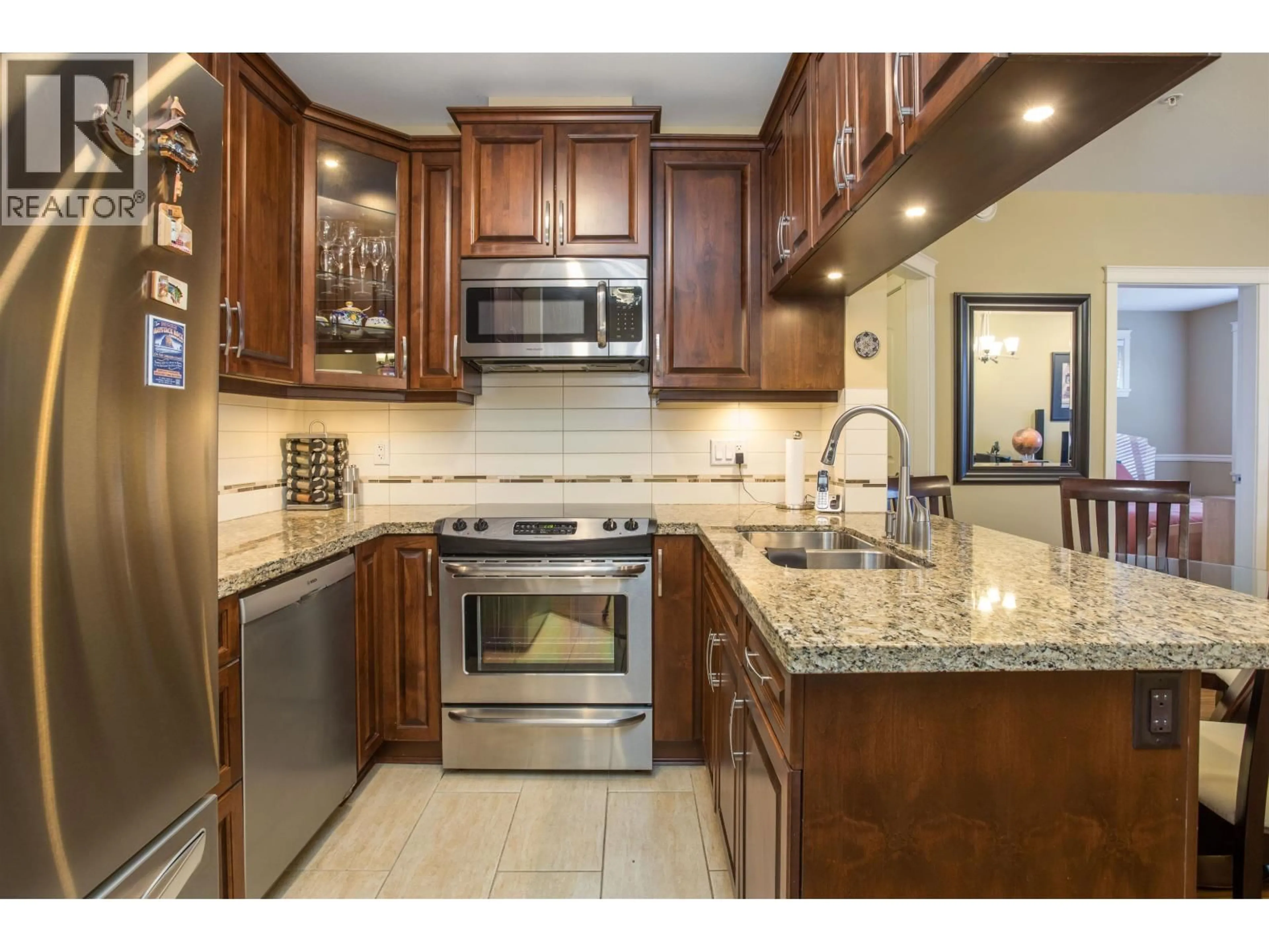 Open concept kitchen, ceramic/tile floor for 315 - 12565 190A STREET, Pitt Meadows British Columbia V3Y0E1