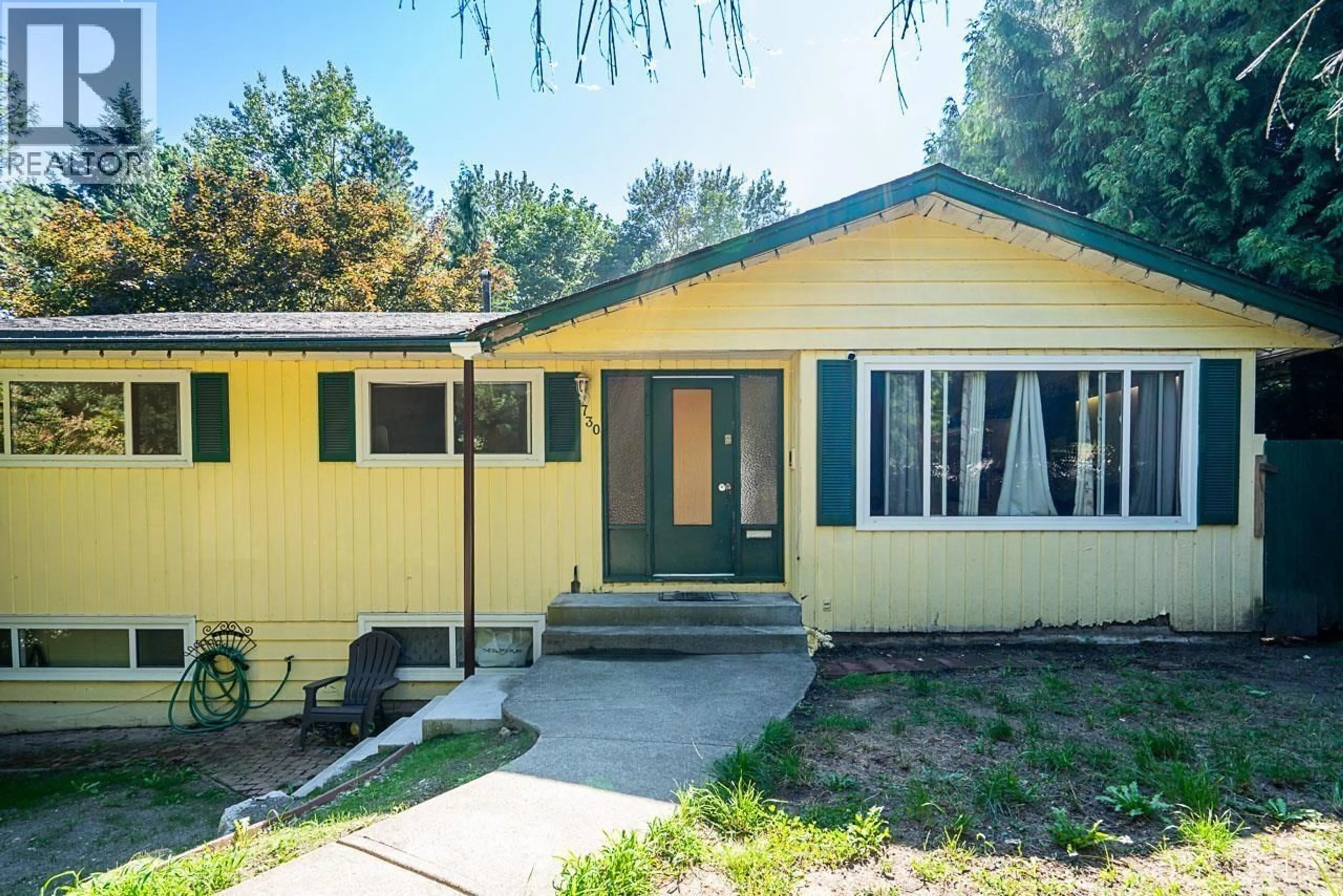 Home with vinyl exterior material, street for 730 CUMBERLAND STREET, New Westminster British Columbia V3L4J4