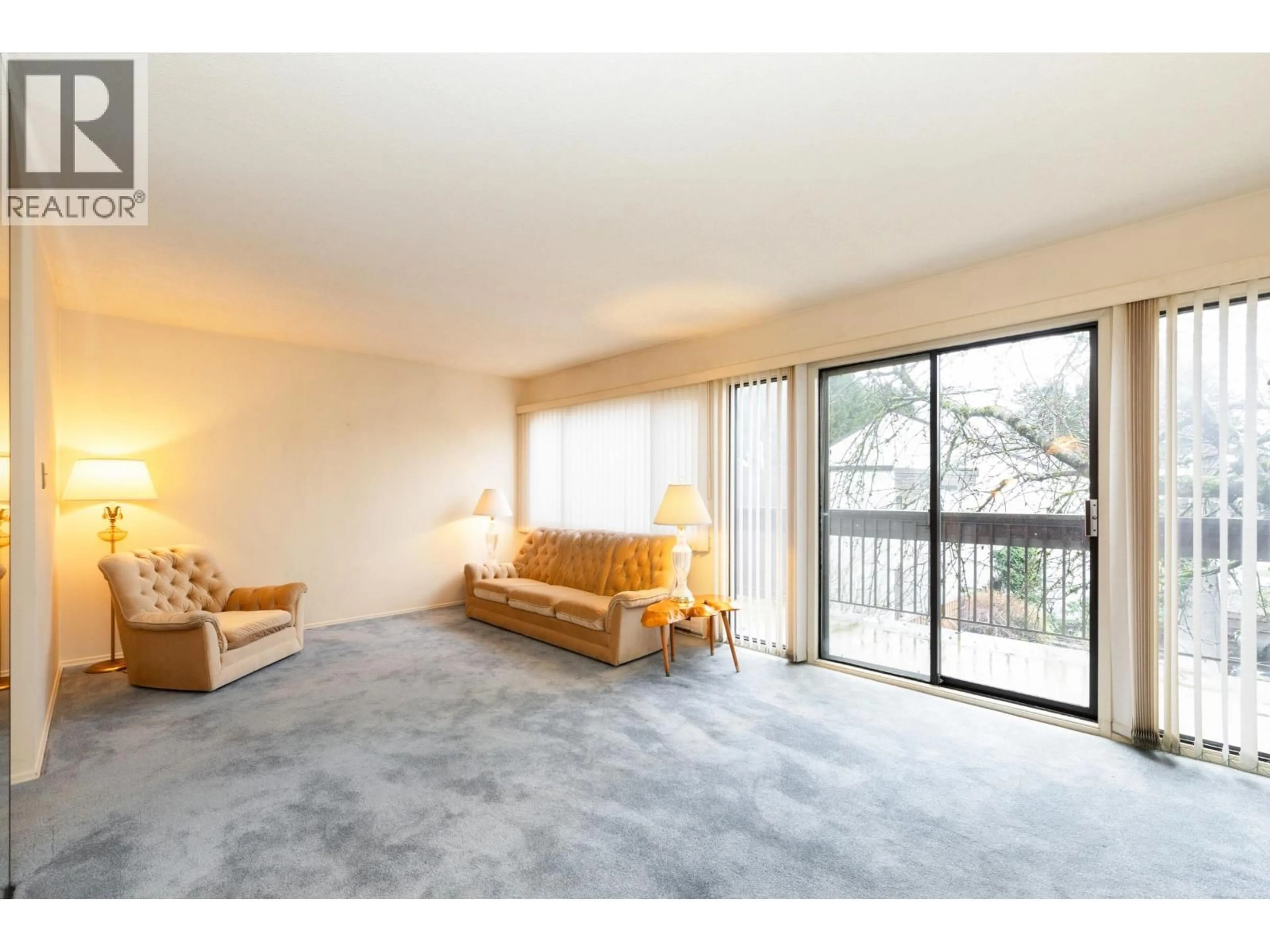 Living room with furniture, unknown for 5 - 7327 MONTECITO DRIVE, Burnaby British Columbia V5A1R2