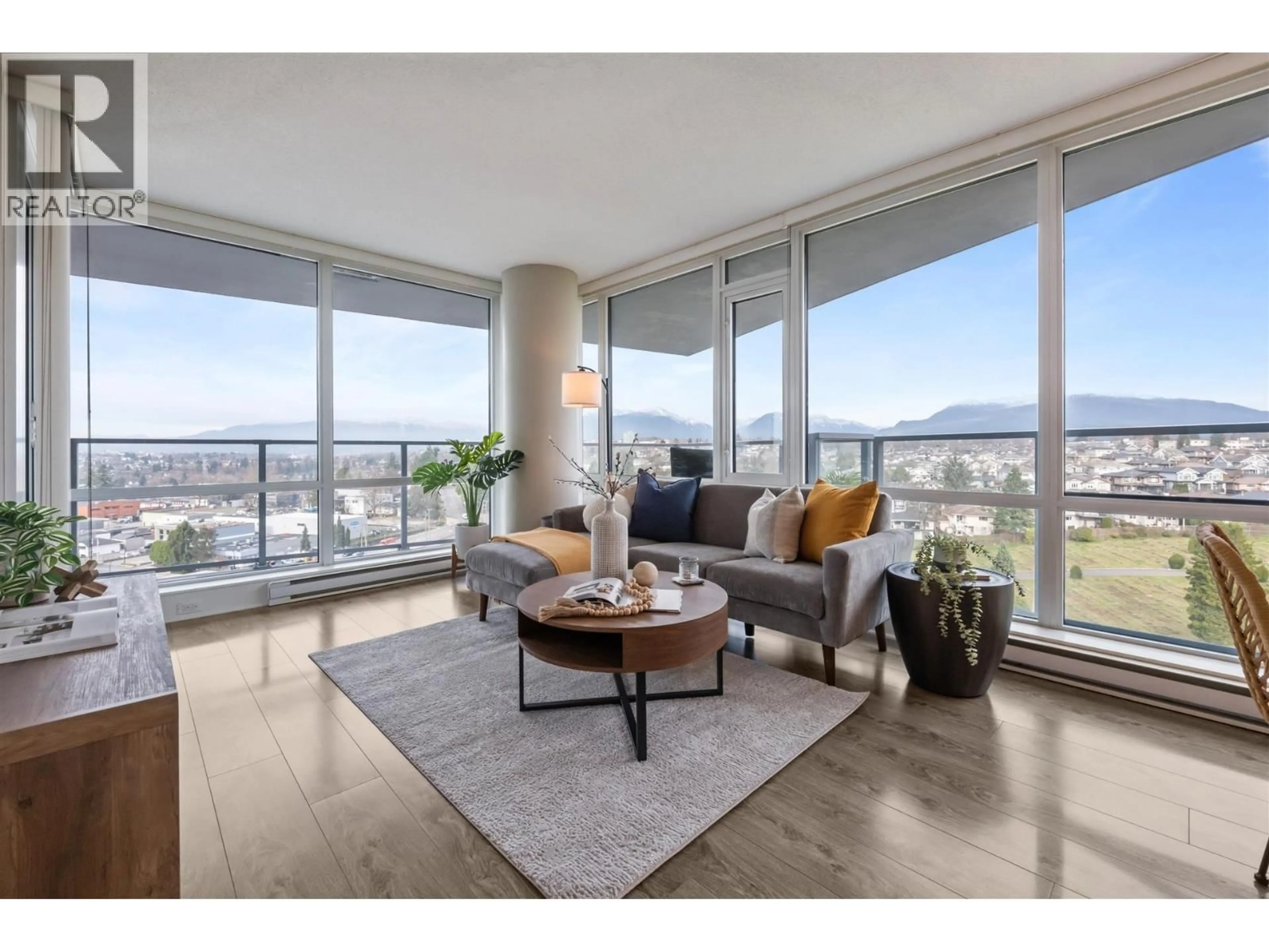 Living room with furniture, unknown for 1701 - 4189 HALIFAX STREET, Burnaby British Columbia V5C0H9