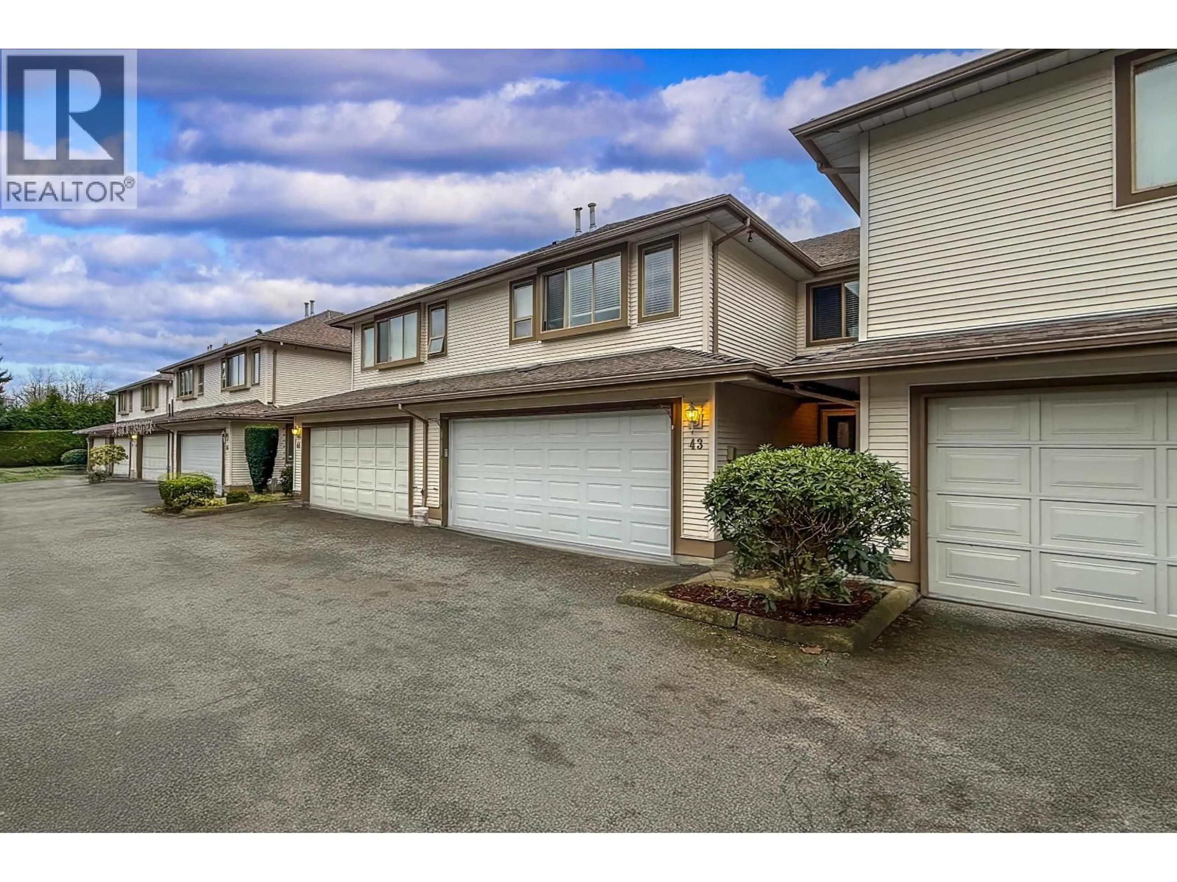 Unknown for 43 - 22280 124TH AVENUE AVENUE, Maple Ridge British Columbia V2X4J5