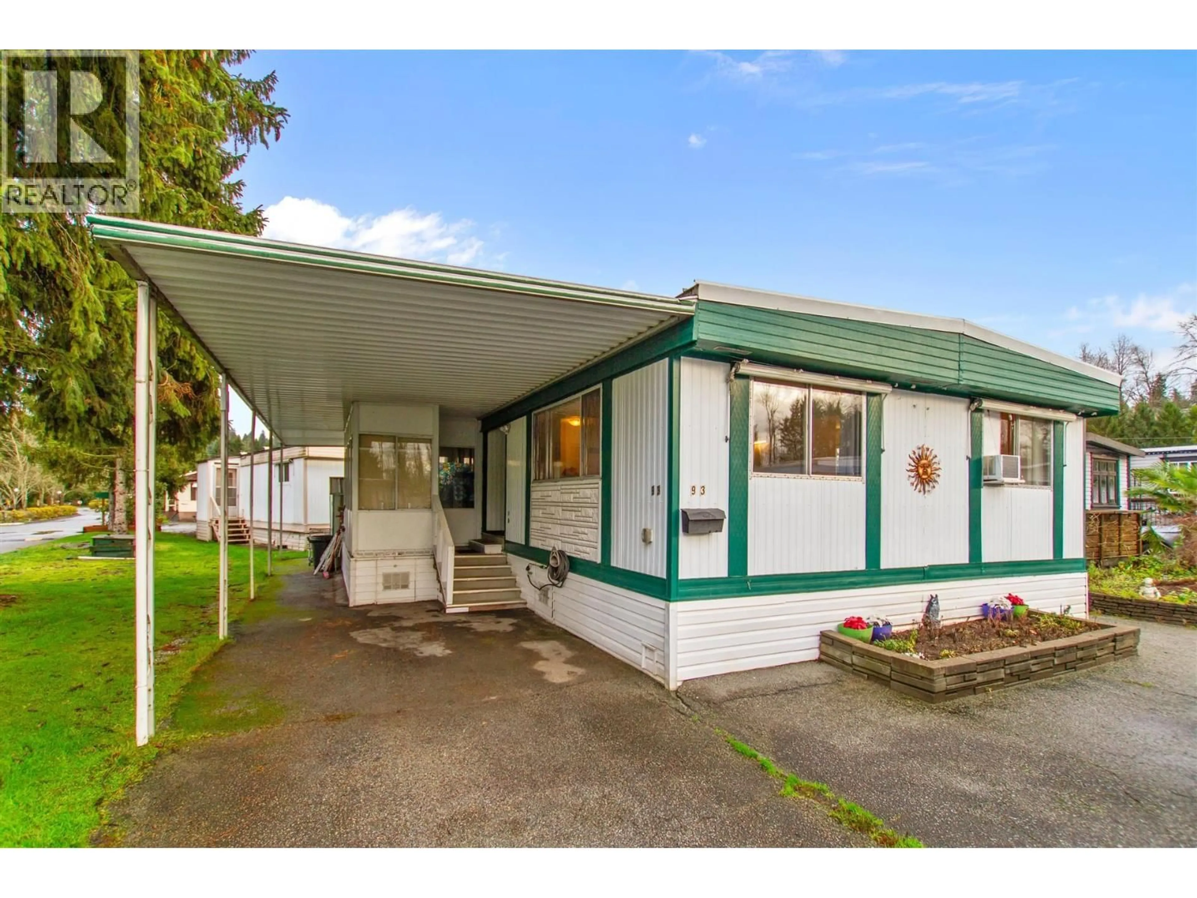 Home with vinyl exterior material, street for 93 - 201 CAYER STREET, Coquitlam British Columbia V3K5A9