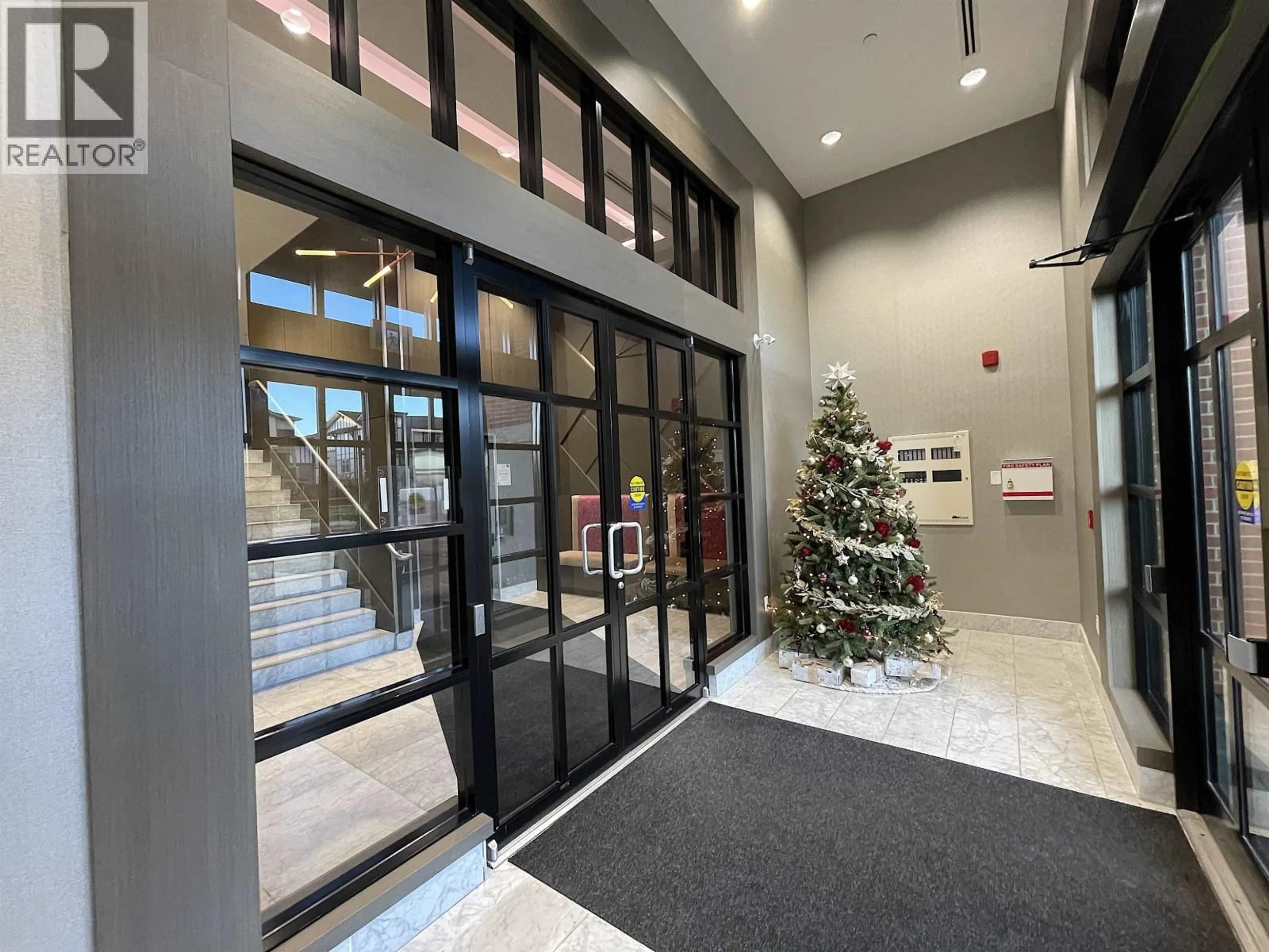 Indoor foyer for 430 - 9551 ALEXANDRA ROAD, Richmond British Columbia V7C0E5