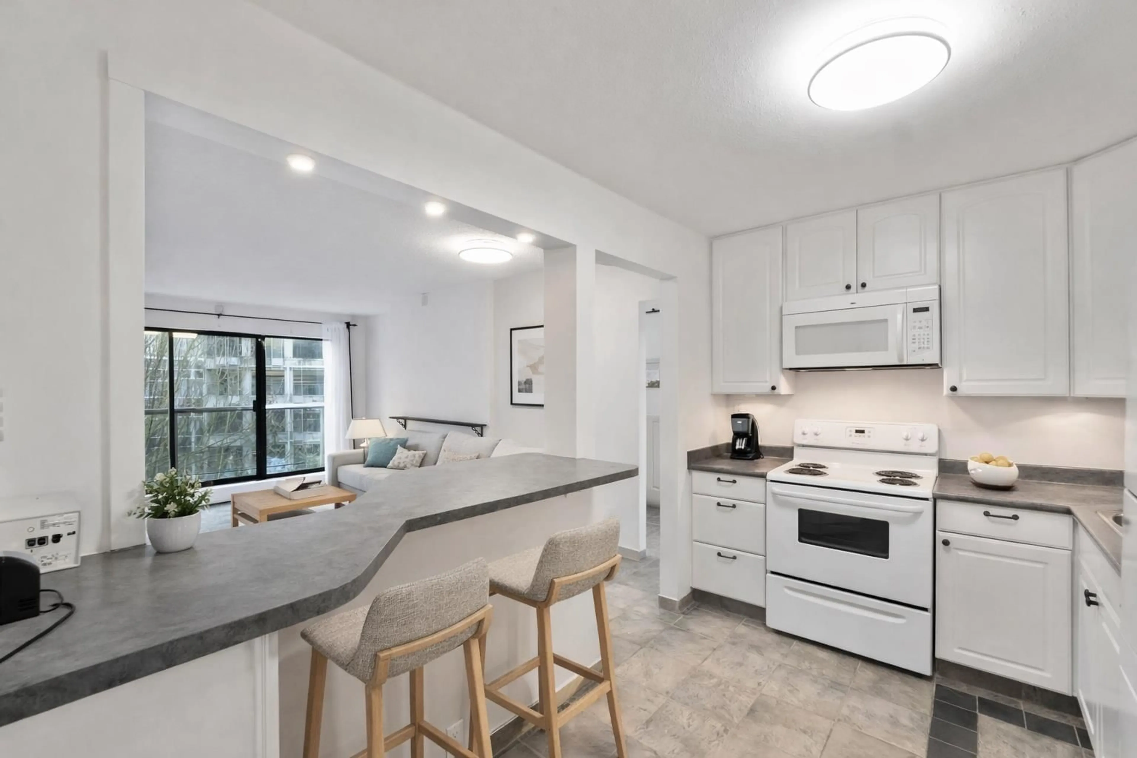 Unknown for 317 - 13364 102 AVENUE, Surrey British Columbia V3T5L8