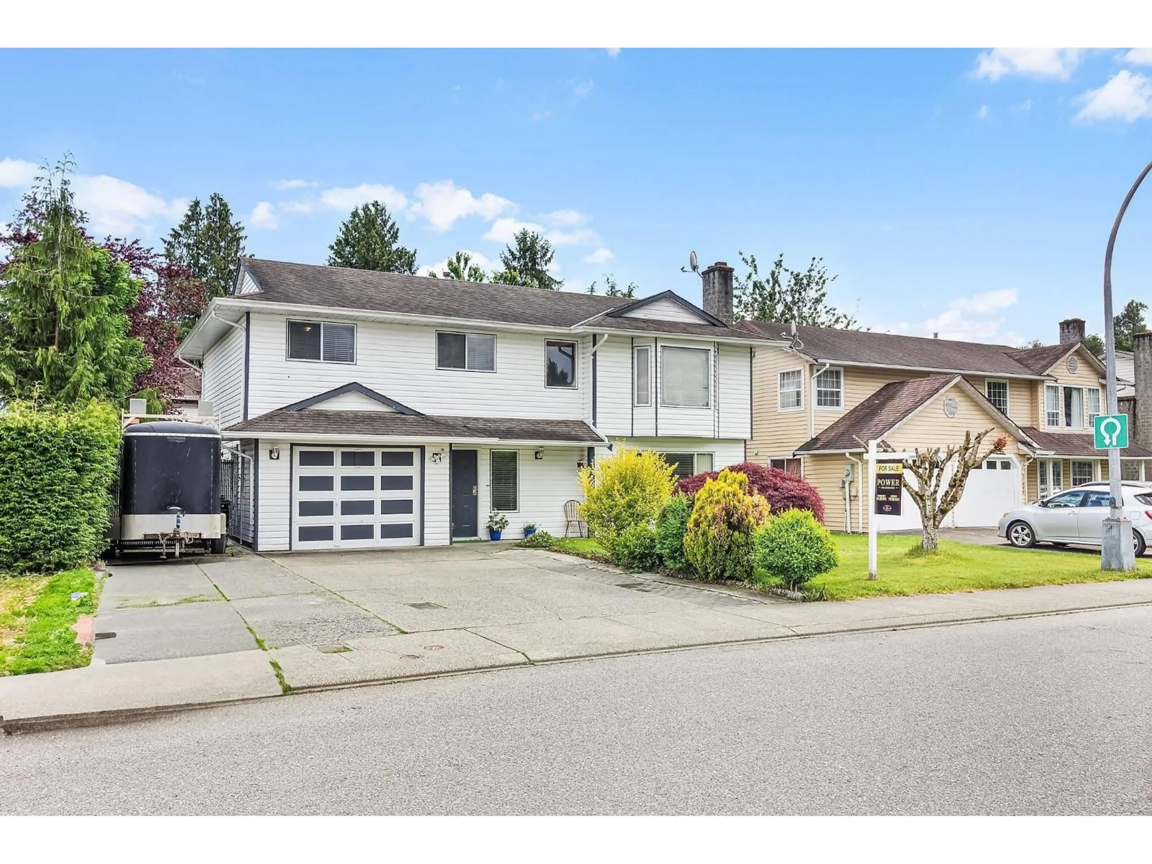 Home with vinyl exterior material, street for 31910 MAYNE AVENUE, Abbotsford British Columbia V2T4W9