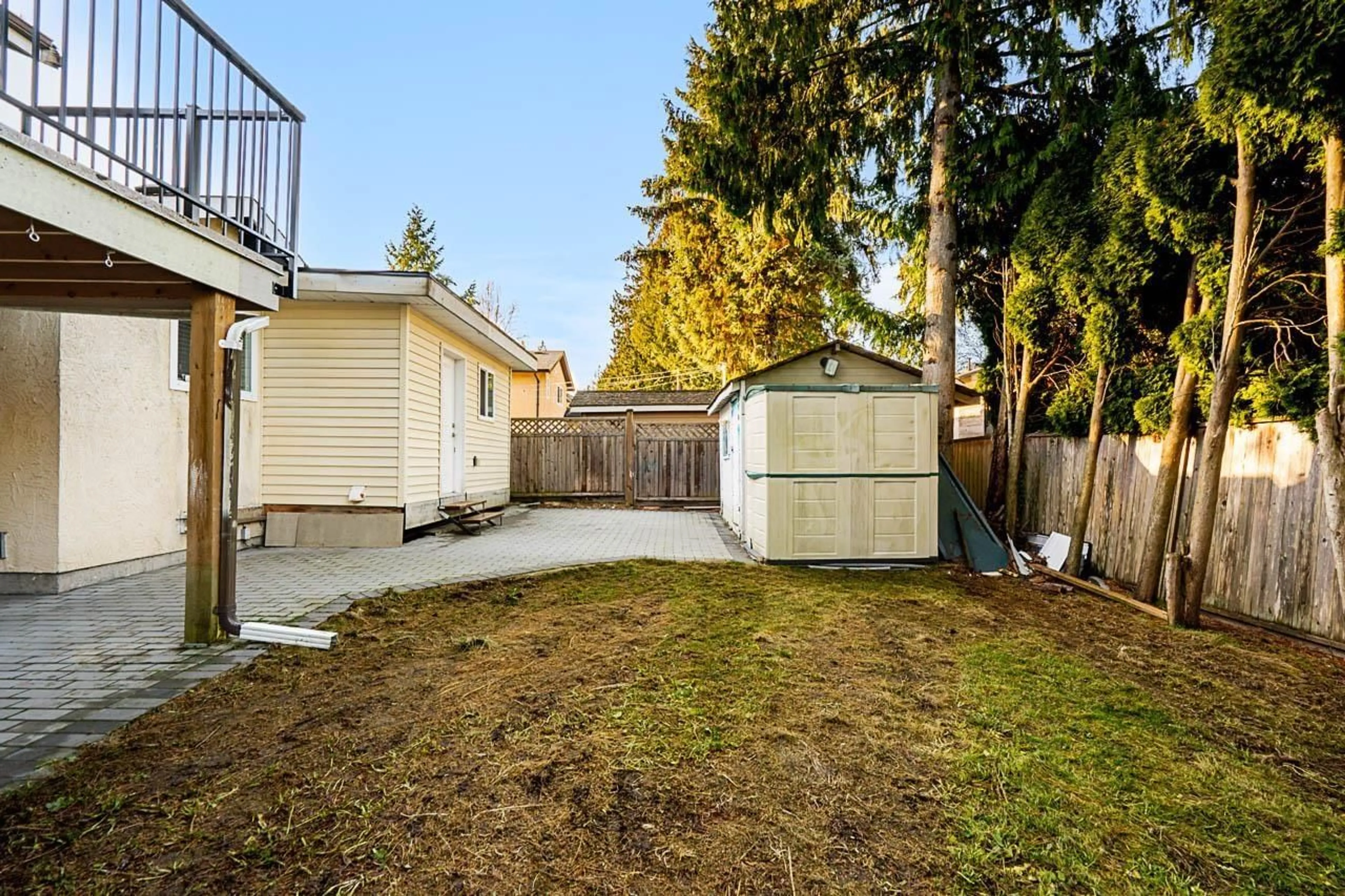 Patio, street for 13261 66B AVENUE, Surrey British Columbia V3W8P4