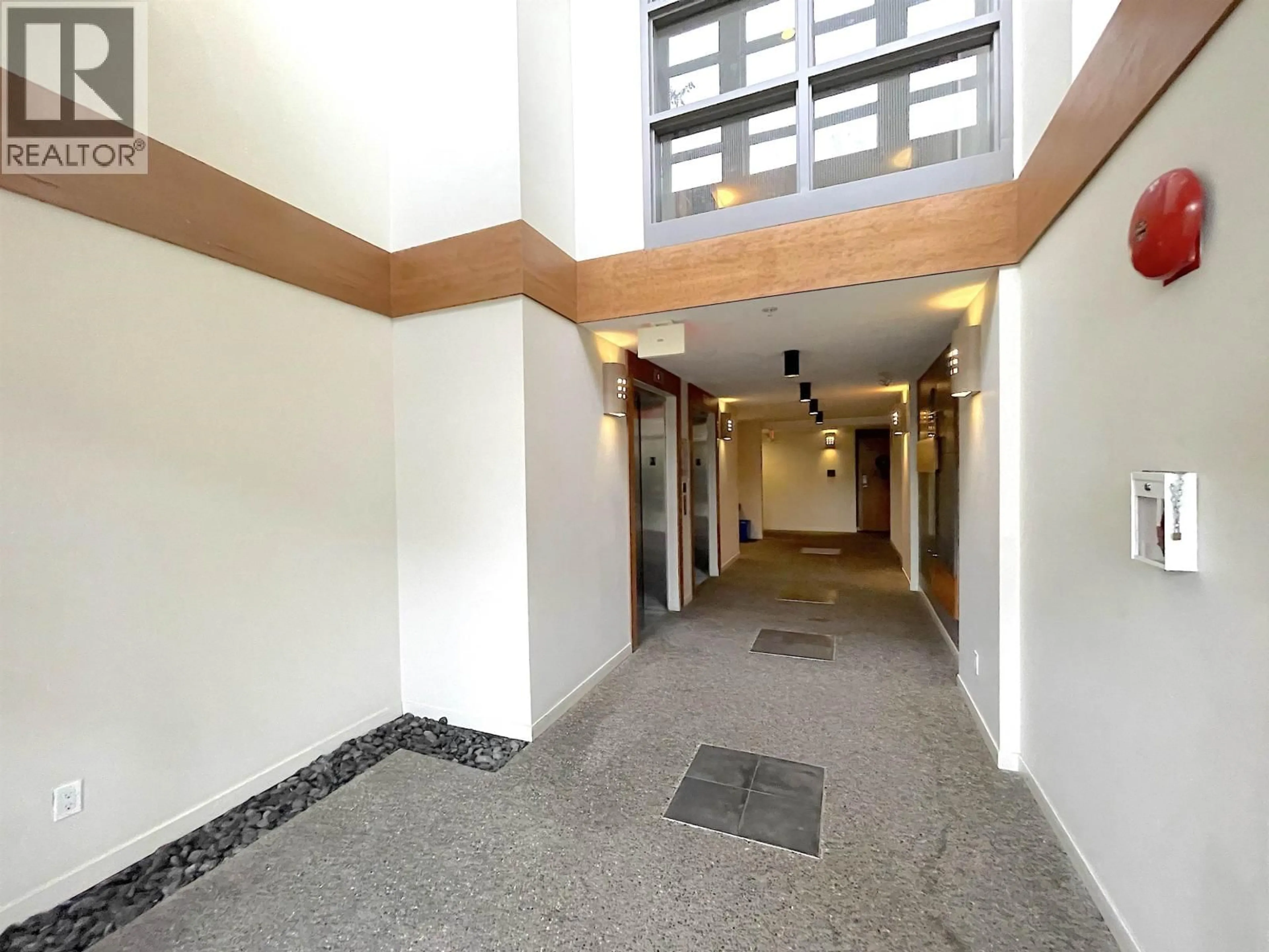 Indoor foyer for 117 - 8060 JONES ROAD, Richmond British Columbia V6Y4K5