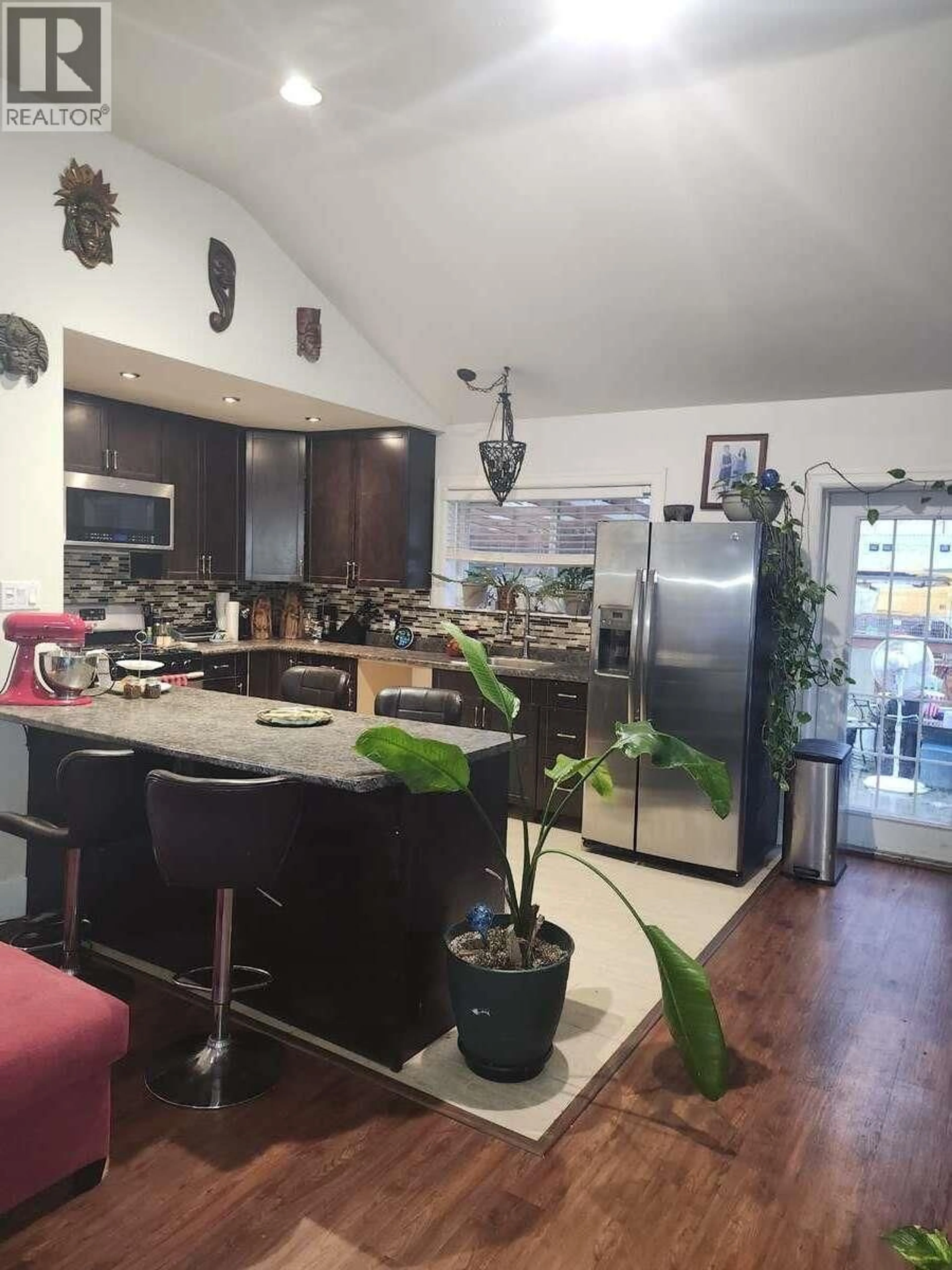 Open concept kitchen, ceramic/tile floor for 21796 HOWISON AVENUE, Maple Ridge British Columbia V2X2W6