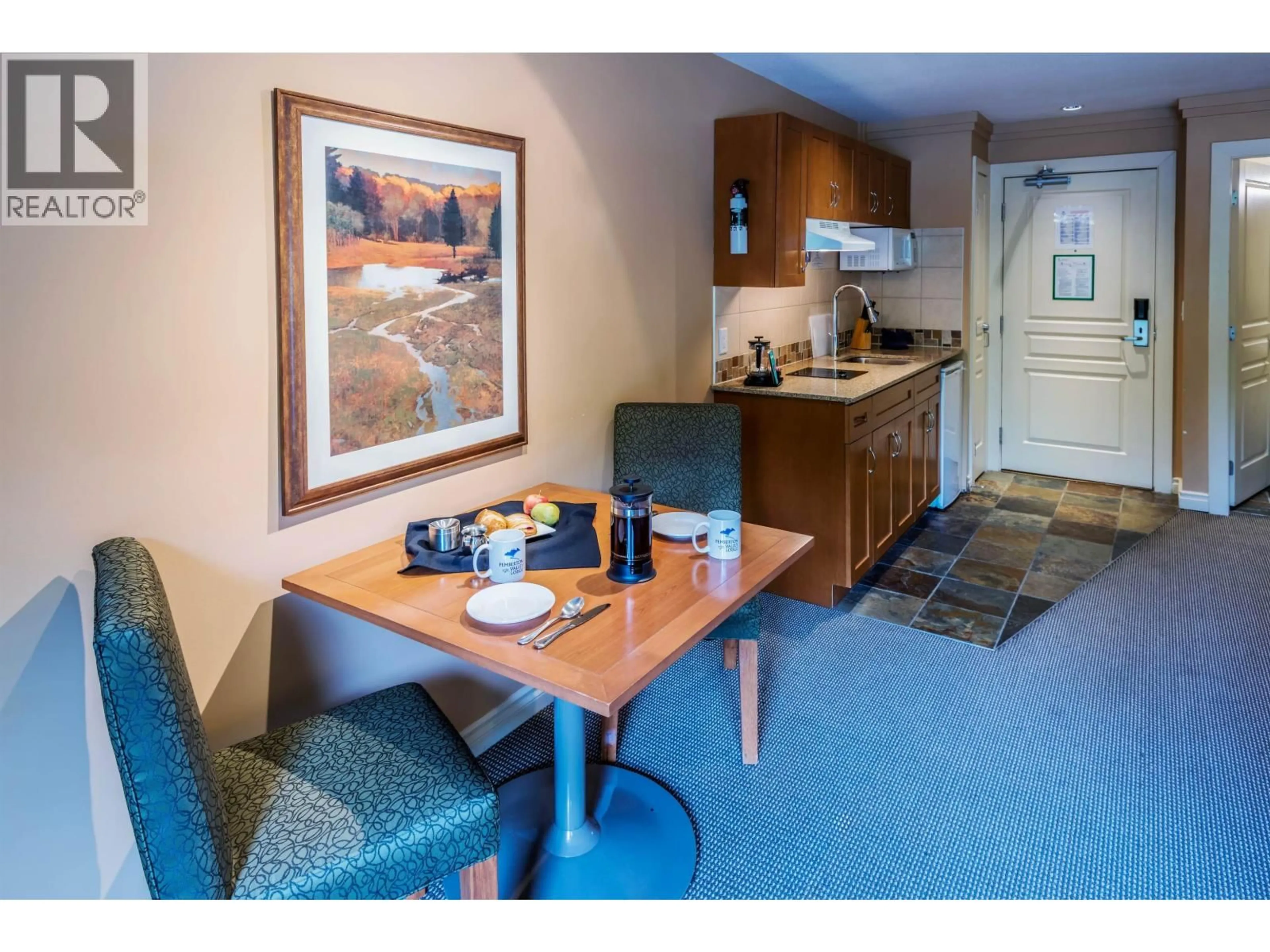 Standard kitchen, unknown for 324 - 1490 HIGHWAY 99, Pemberton British Columbia V0N2L1